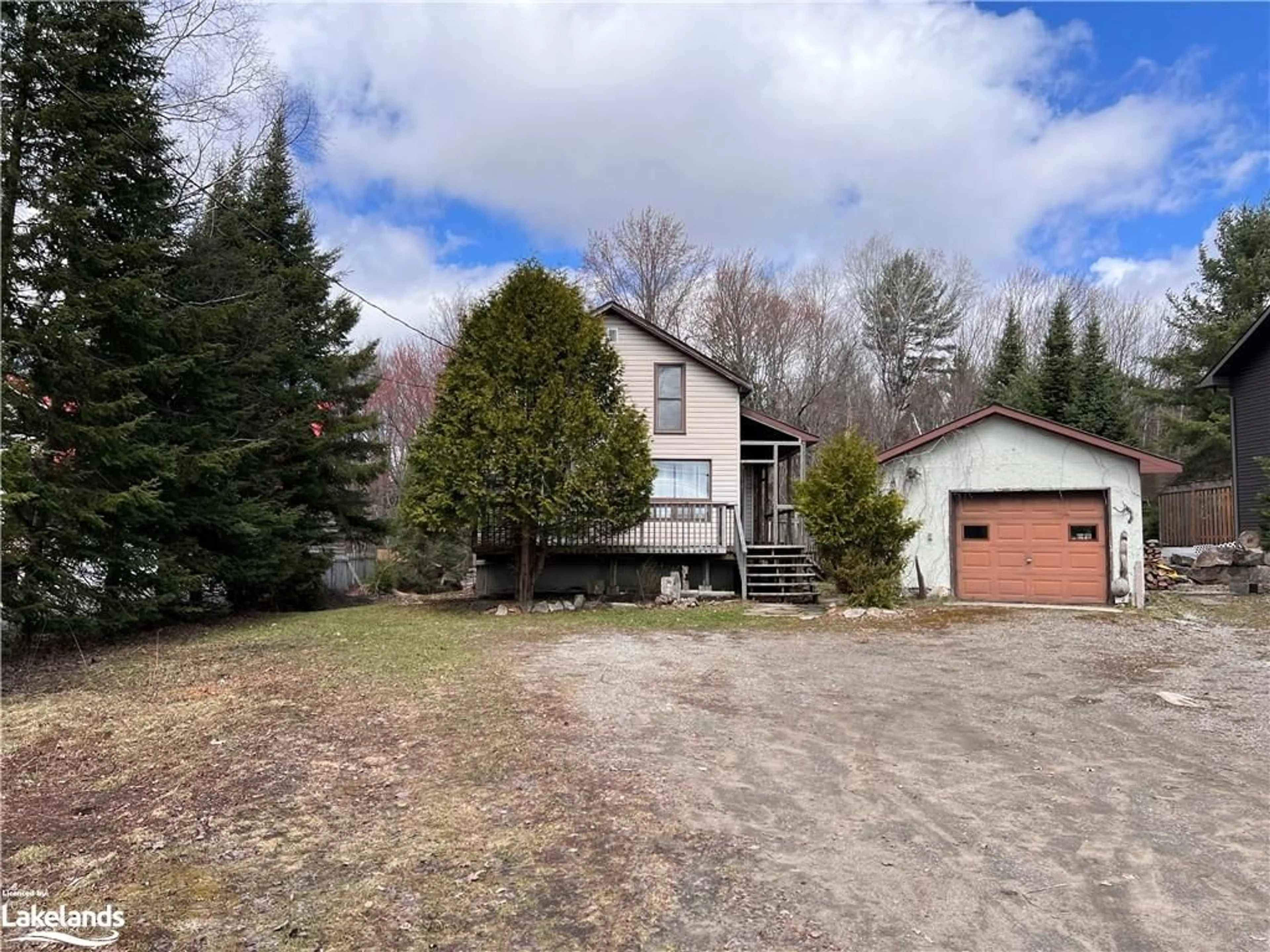 Frontside or backside of a home for 222 Town Line Rd, Huntsville Ontario P1H 1S7