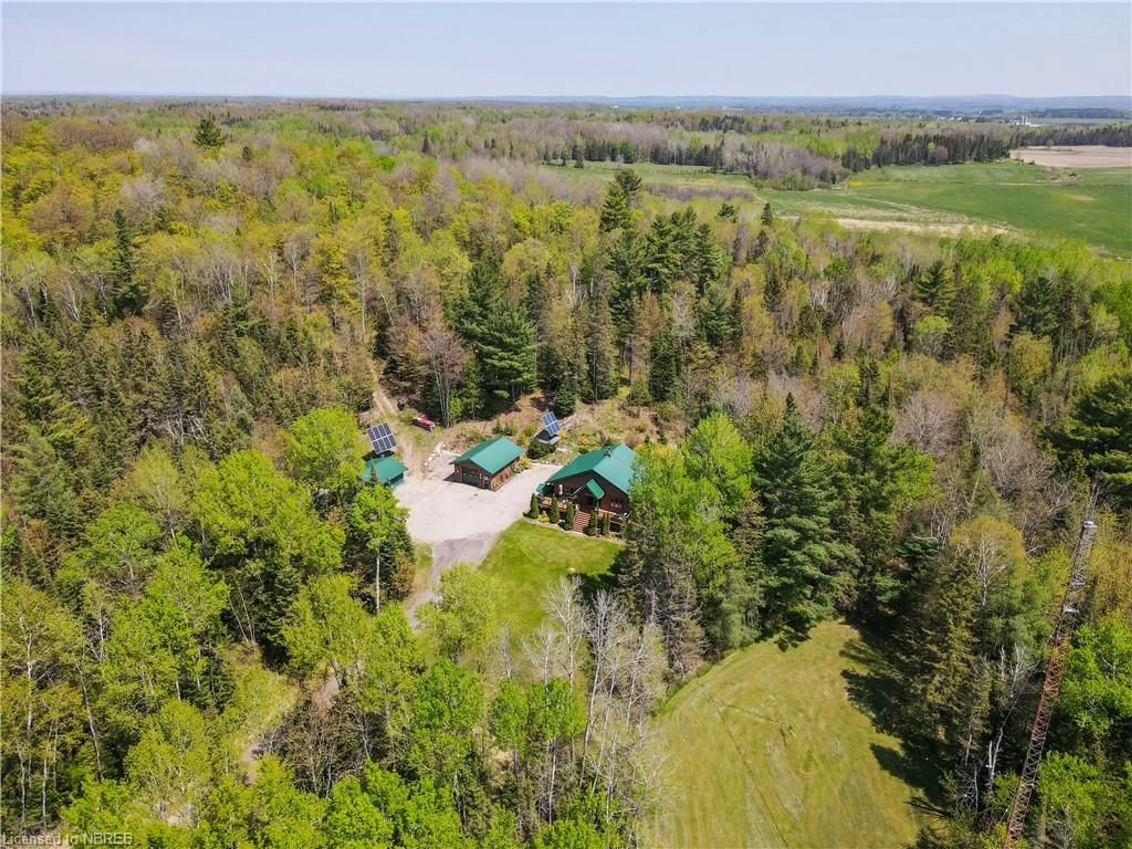 Cottage for 302 Genesse Lake Rd, Powassan Ontario P0H 1Z0