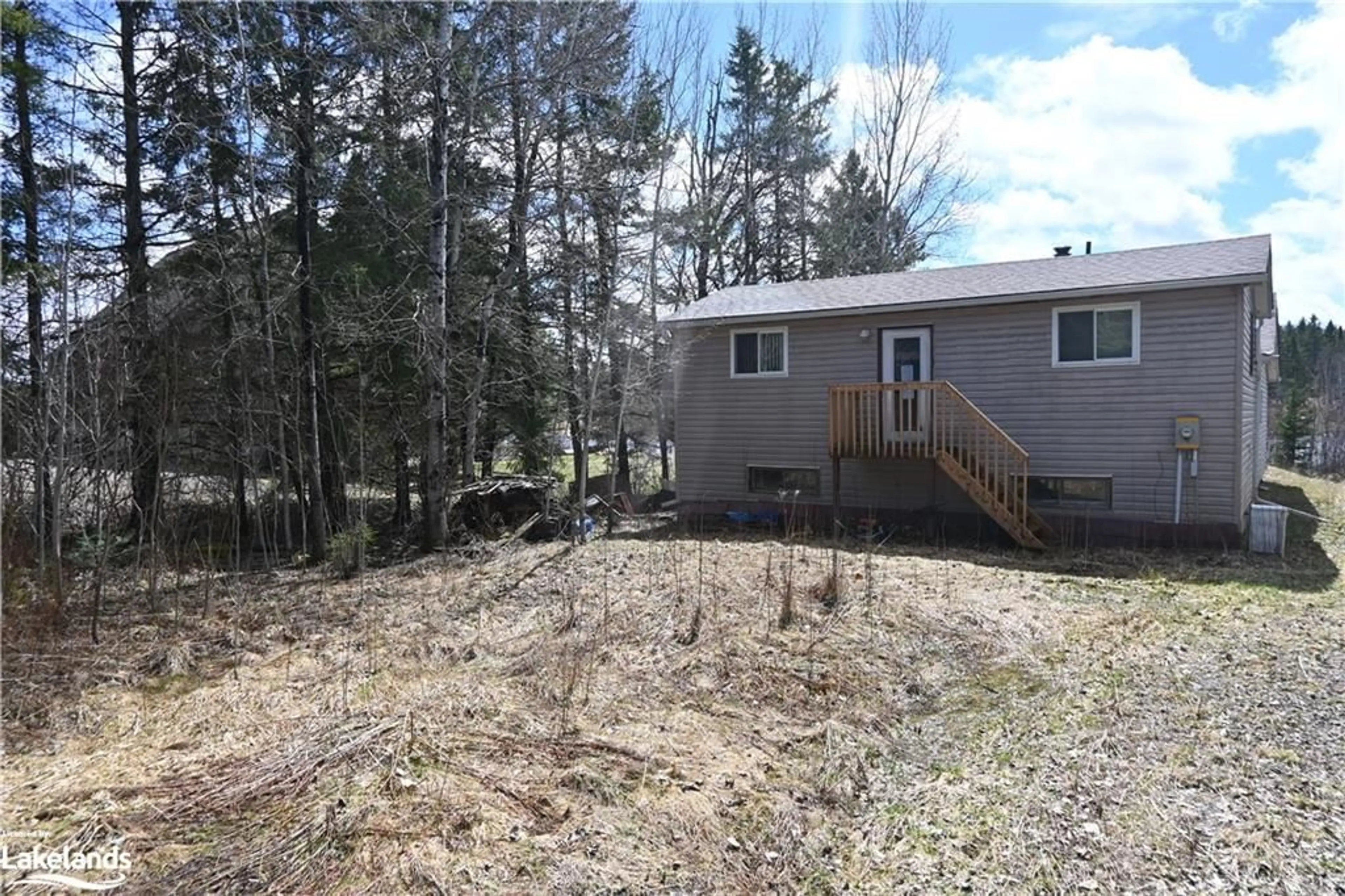 Frontside or backside of a home for 17 Spruce Lane, Magnetawan Ontario P0A 1P0