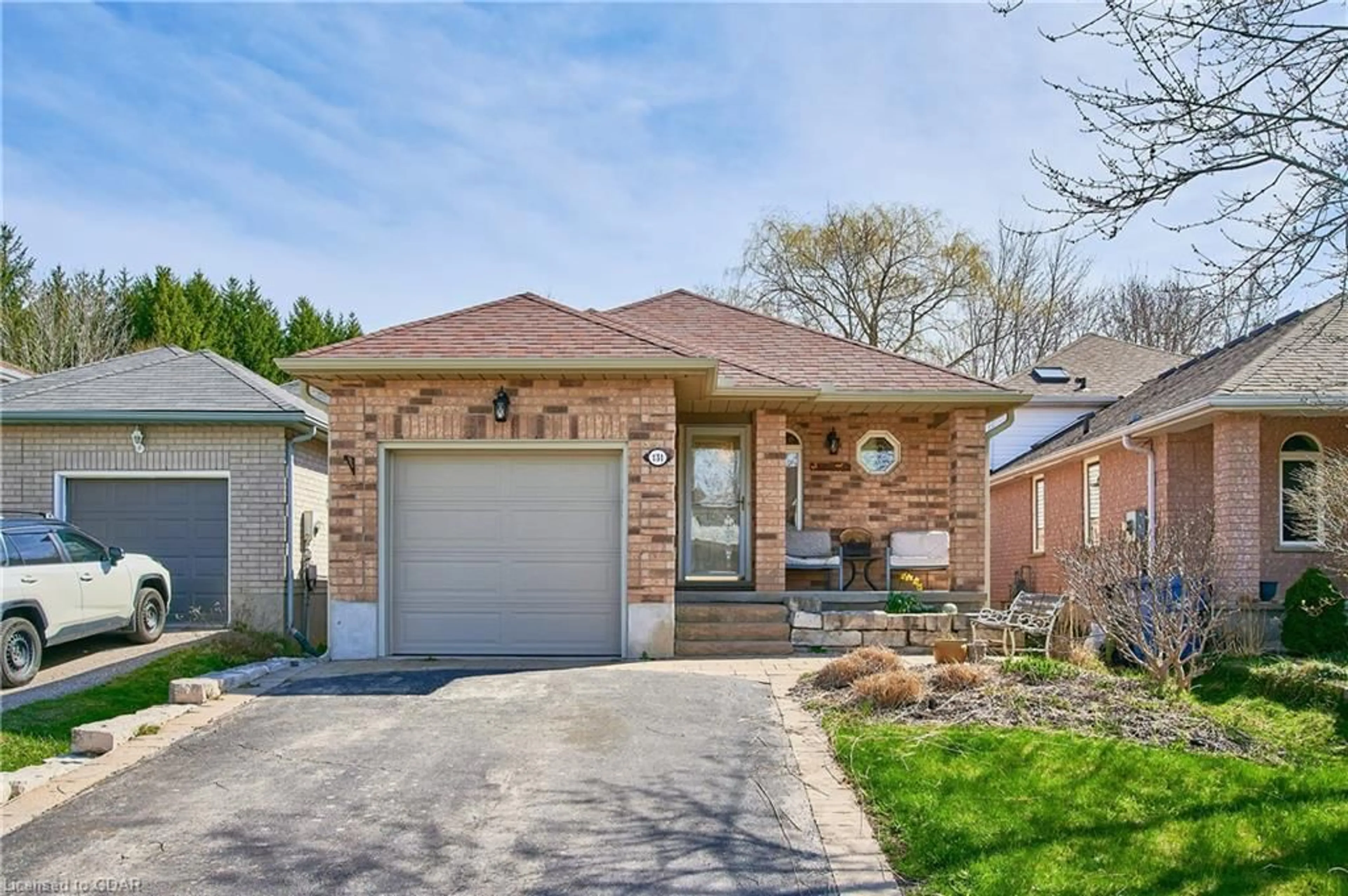 Home with brick exterior material for 131 Ptarmigan Dr, Guelph Ontario N1C 1E9