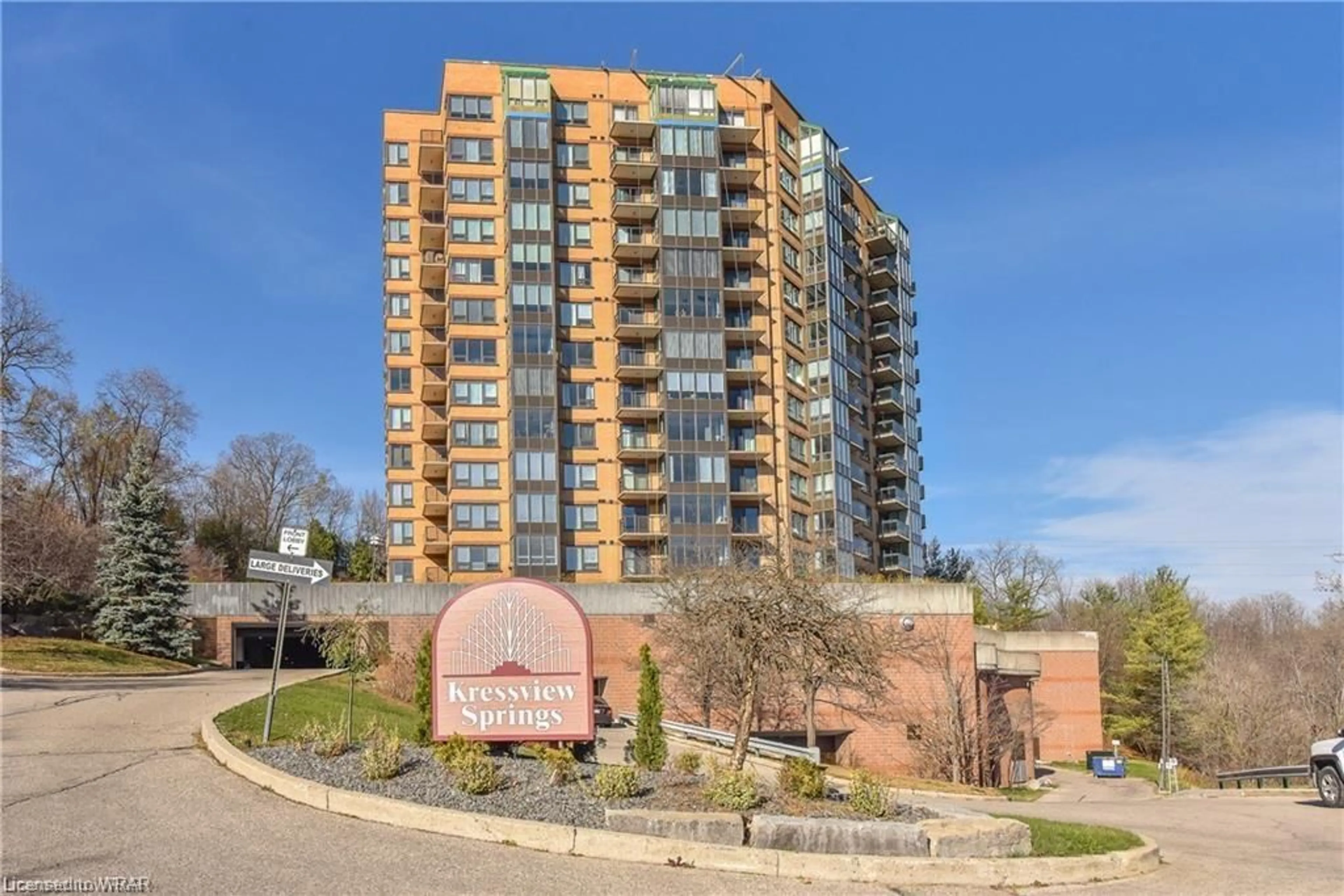 A pic from exterior of the house or condo for 237 King St #210, Cambridge Ontario N3H 5L2