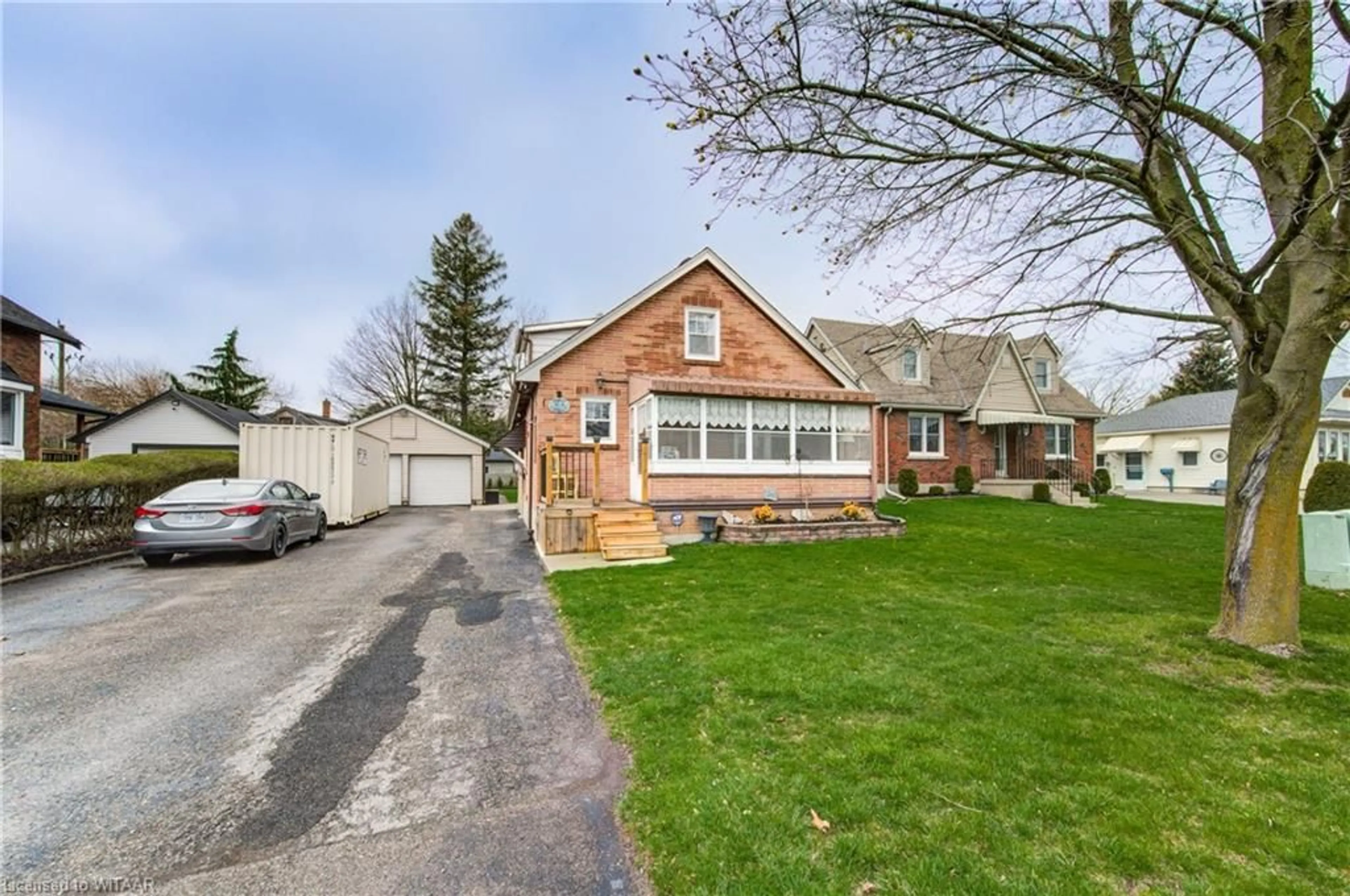Frontside or backside of a home for 164 Wilson St, Woodstock Ontario N4S 3P4