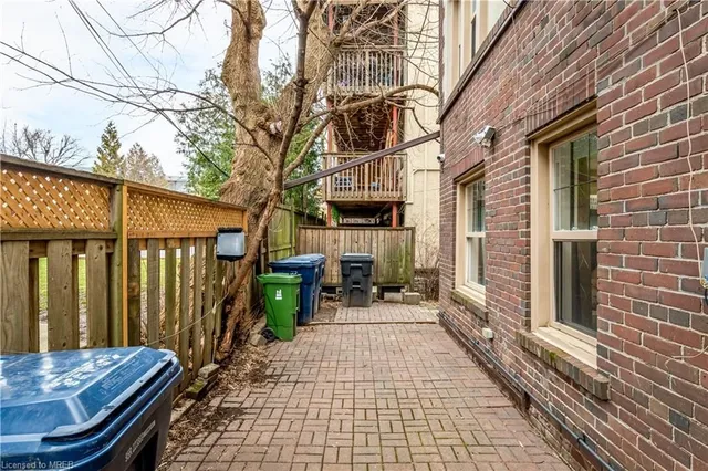 Additional property image - 9 Humewood Dr Unit Bldg 1