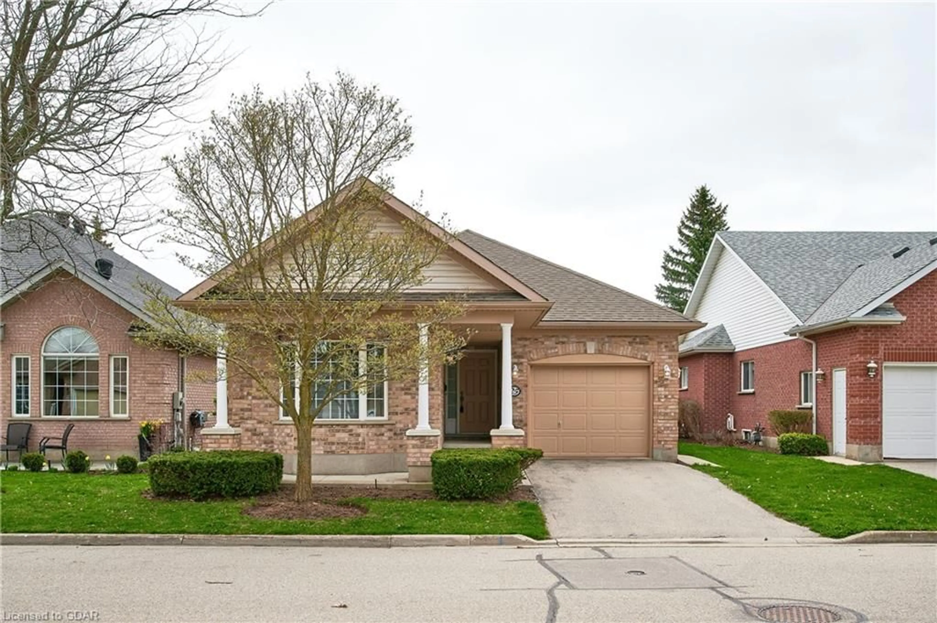 Home with brick exterior material for 25 Cherry Blossom Cir, Guelph Ontario N1G 4X7