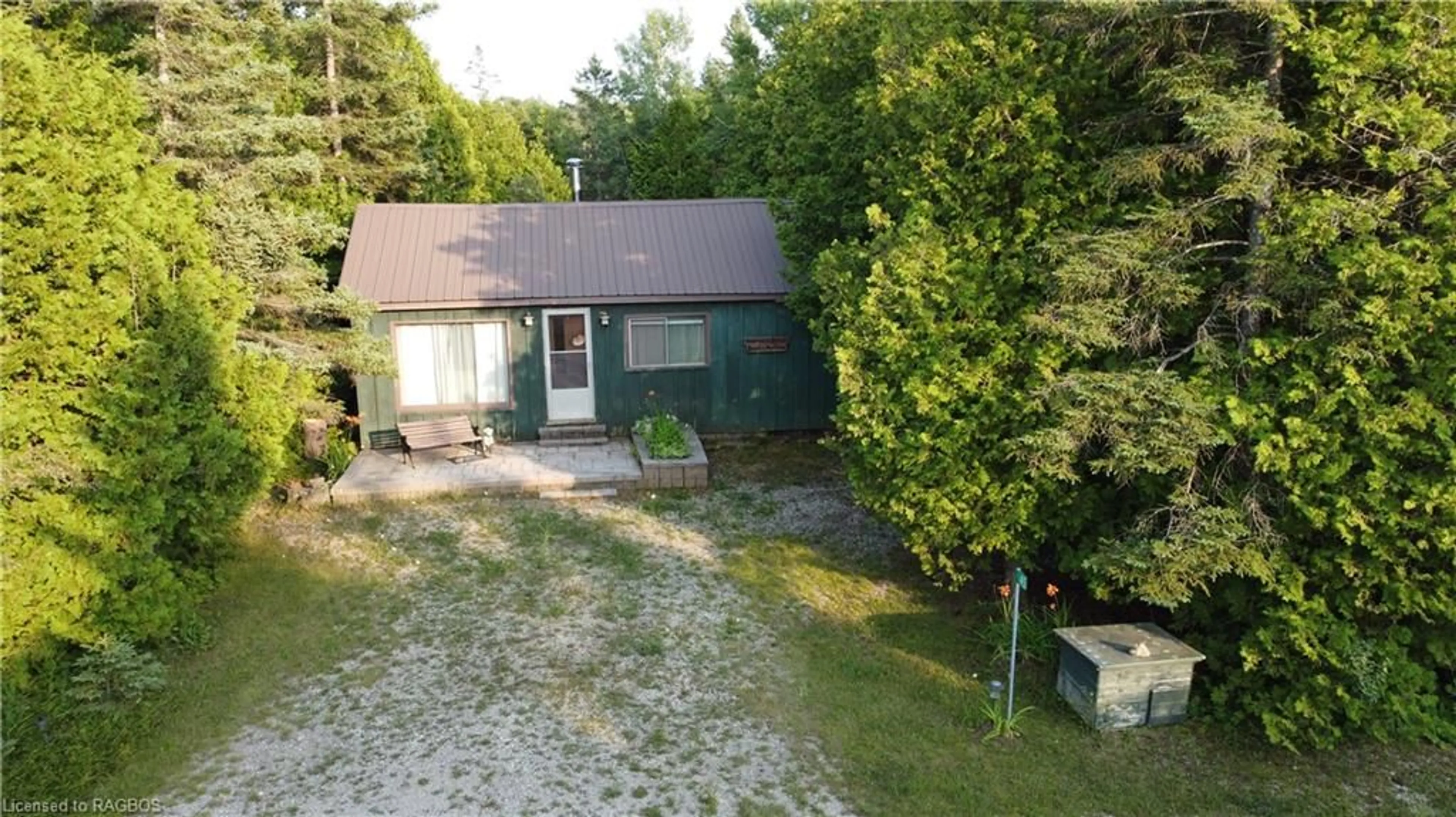 Cottage for 45 Baywatch Dr, Northern Bruce Peninsula Ontario N0H 2T0