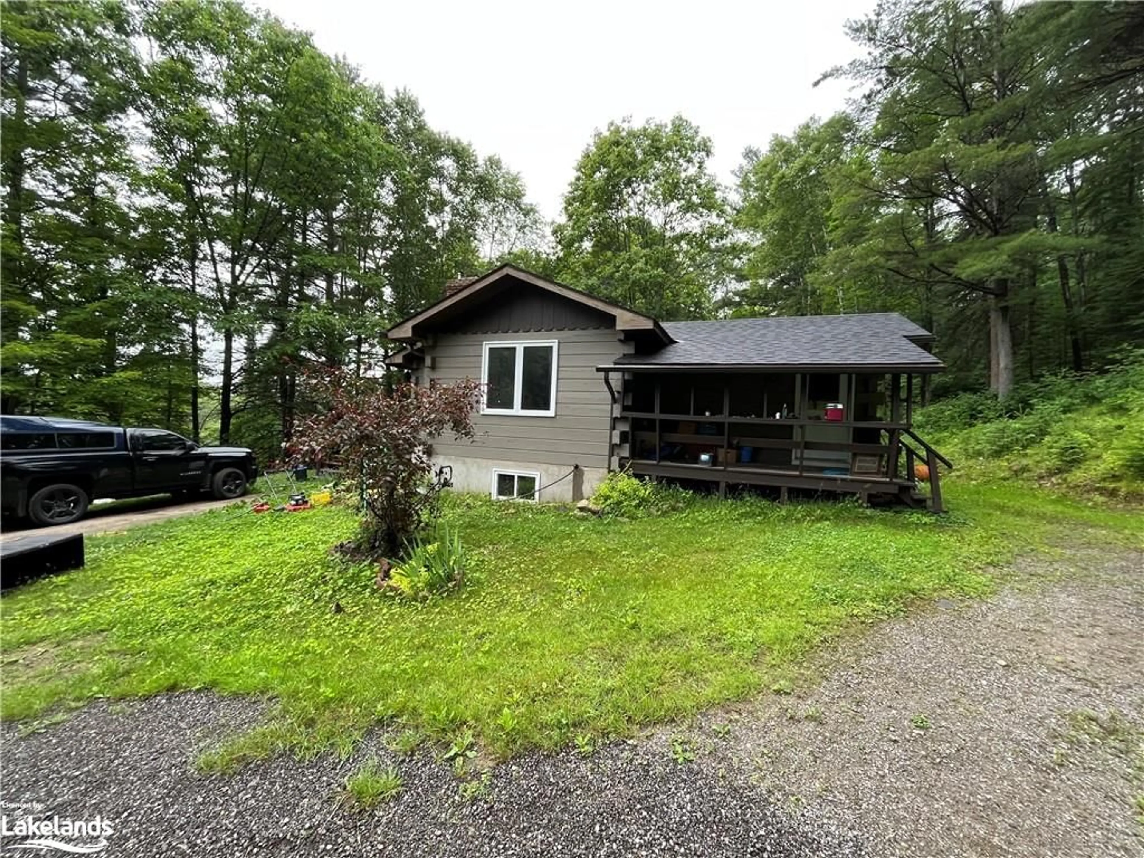Cottage for 293 Hastings St, Bancroft Ontario K0L 1C0