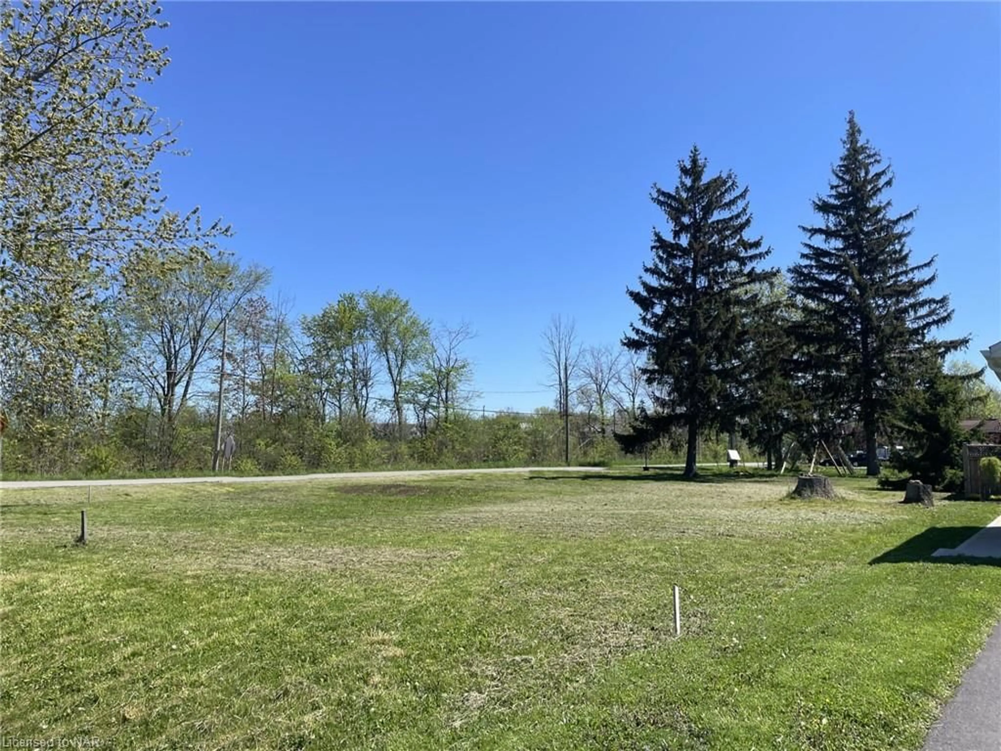 Fenced yard for PT LT 527 Beechwood Ave, Ridgeway Ontario L0S 1B0