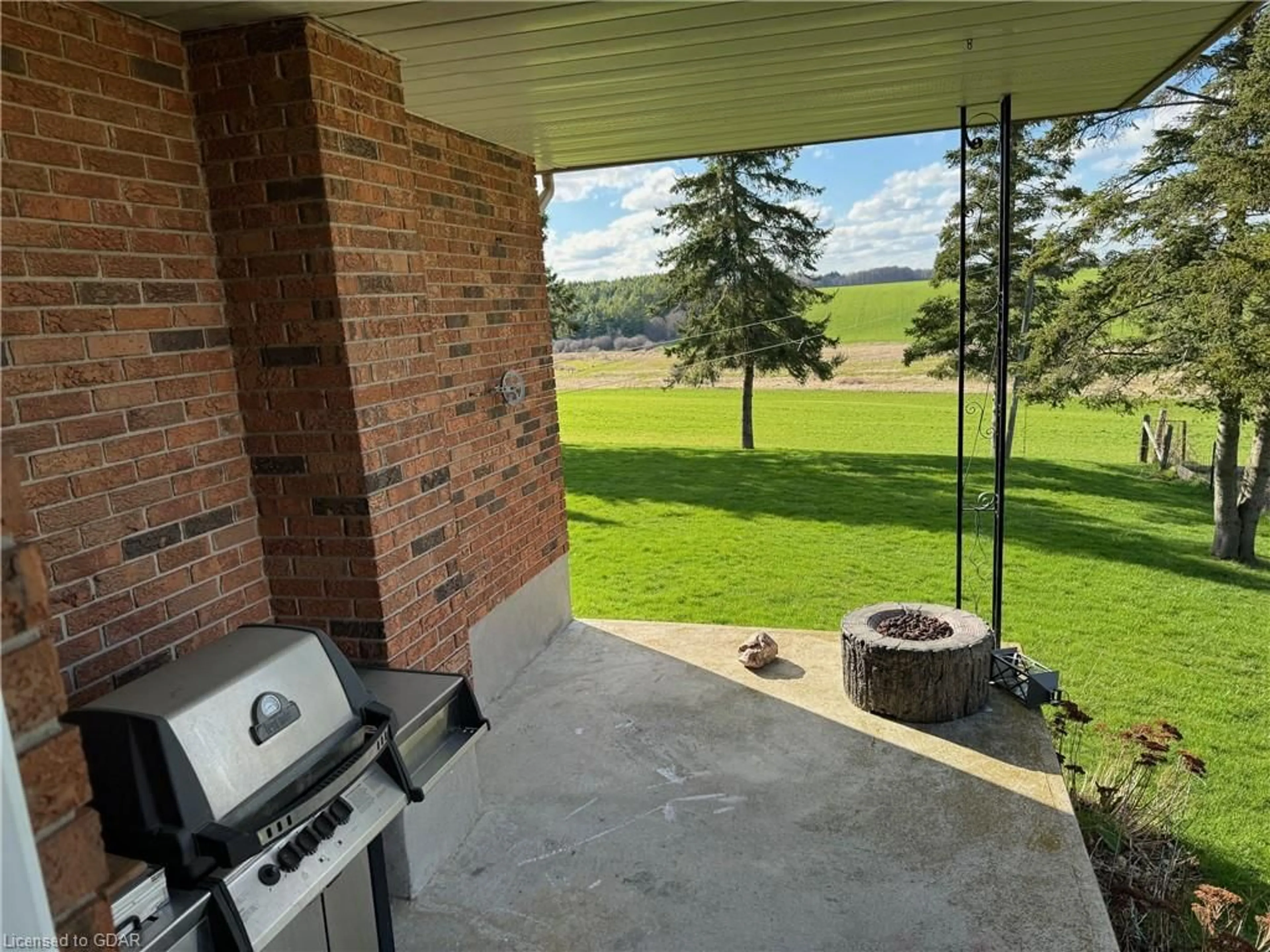 Patio, cottage for 7680 Eighth Line, Guelph Ontario N1H 6J2