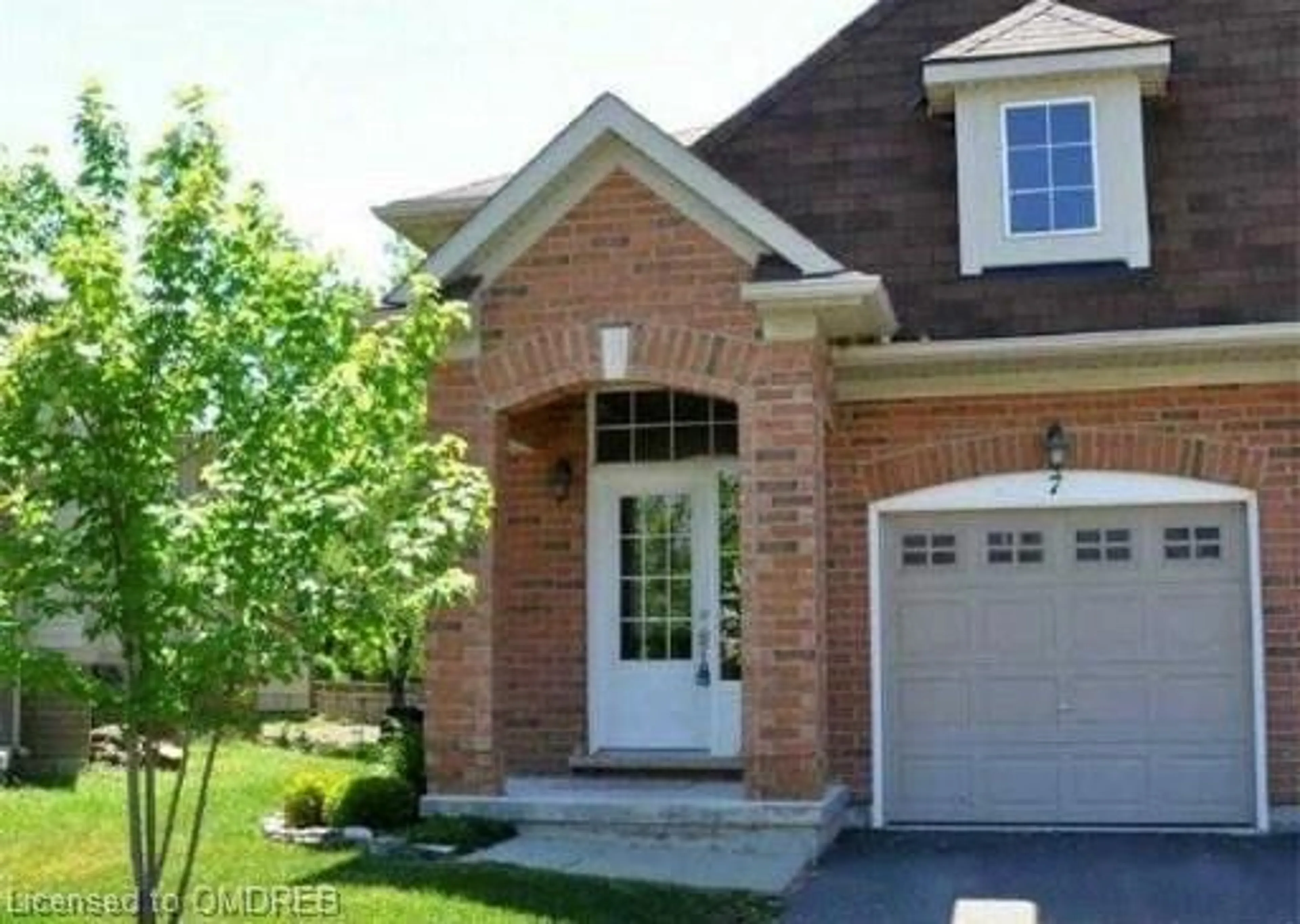 Home with brick exterior material for 7 Welch Crt, St. Catharines Ontario L2P 0A6