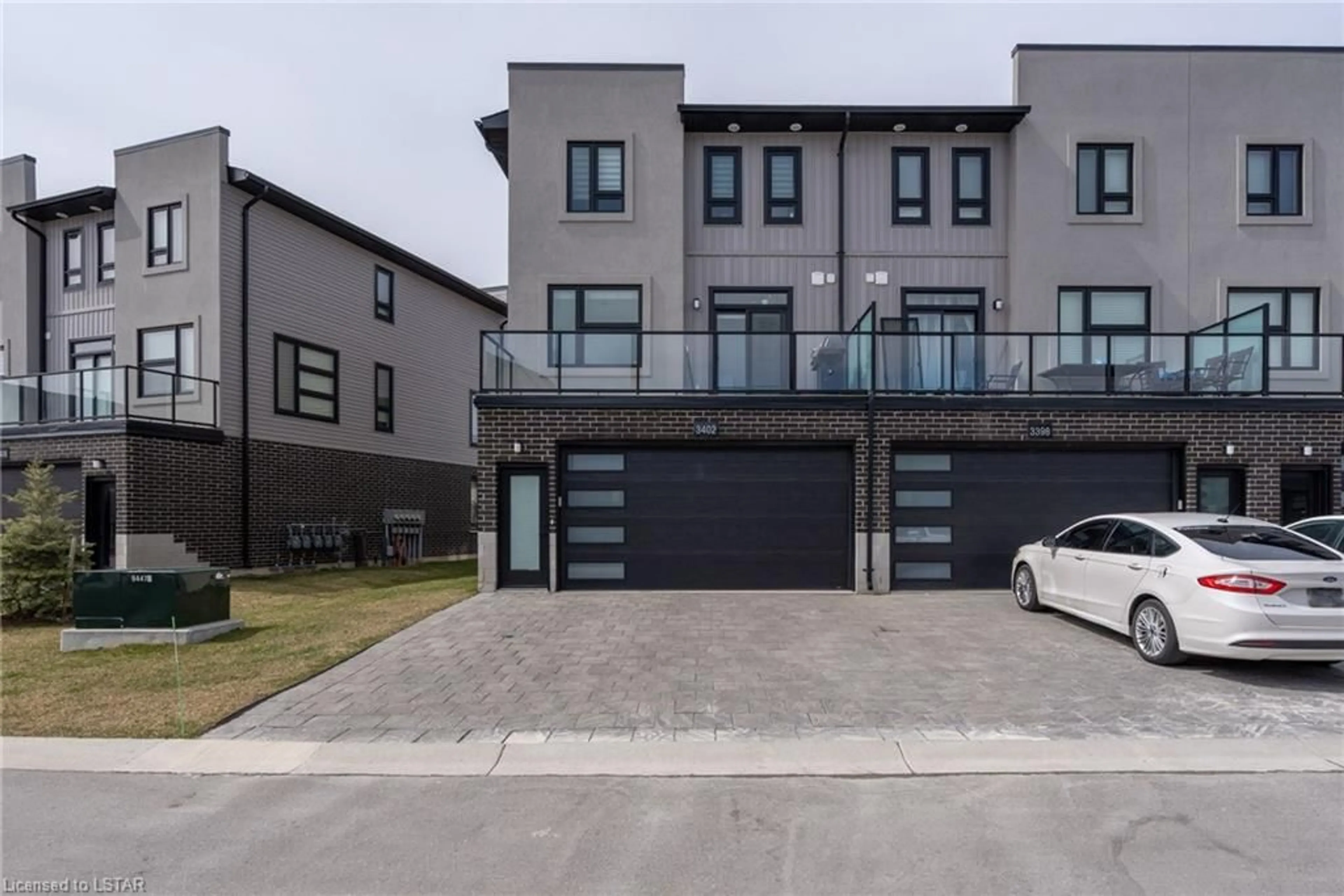 A pic from exterior of the house or condo for 3402 Singleton Ave, London Ontario N6L 0E8