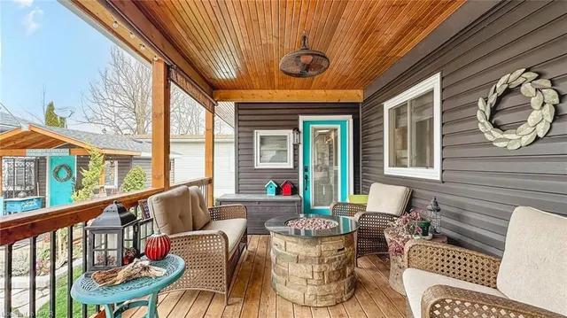 2B Algonquin Lane, Meneset 3