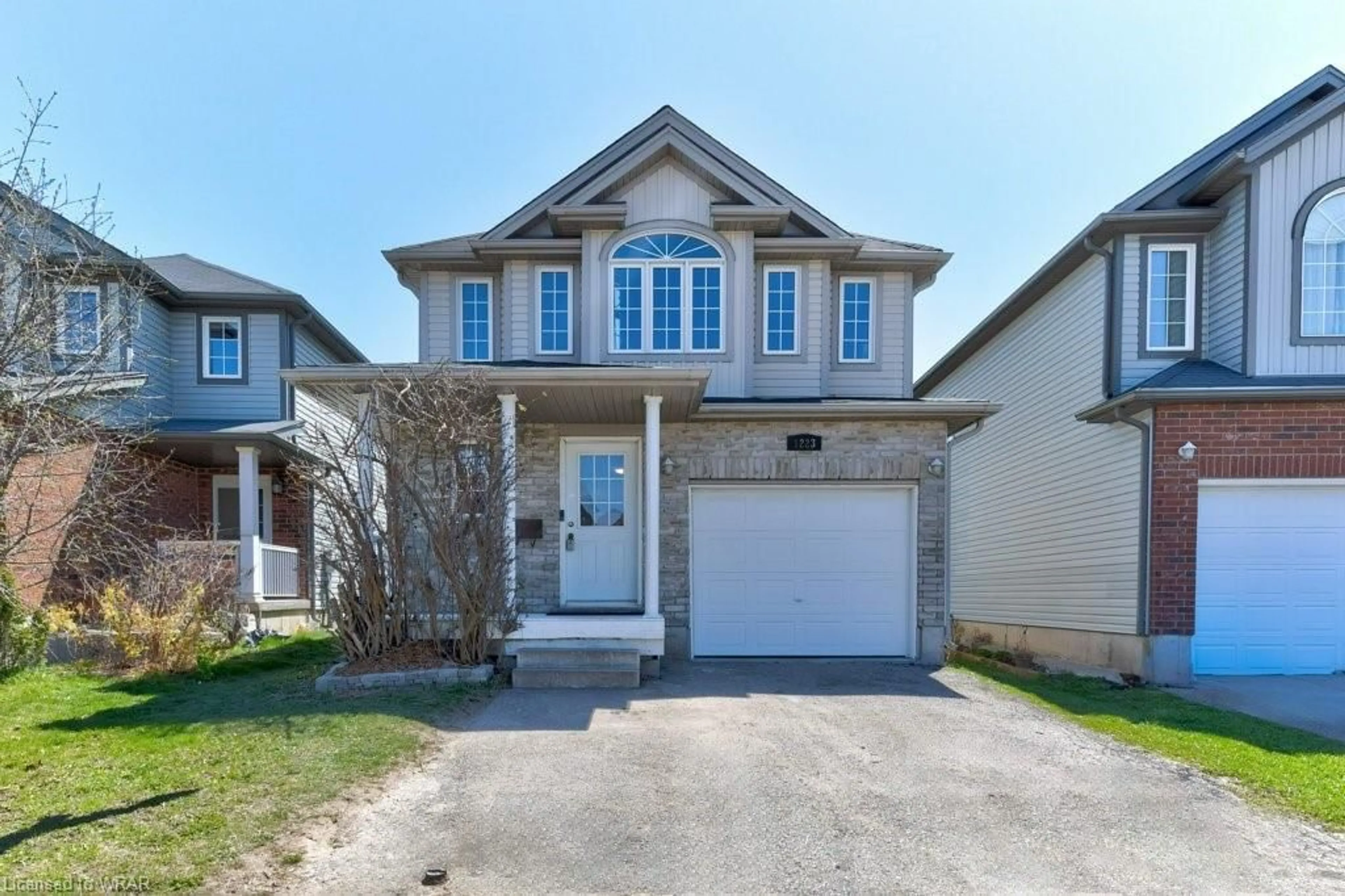 Frontside or backside of a home for 1223 Countrystone Dr, Kitchener Ontario N2N 3S4