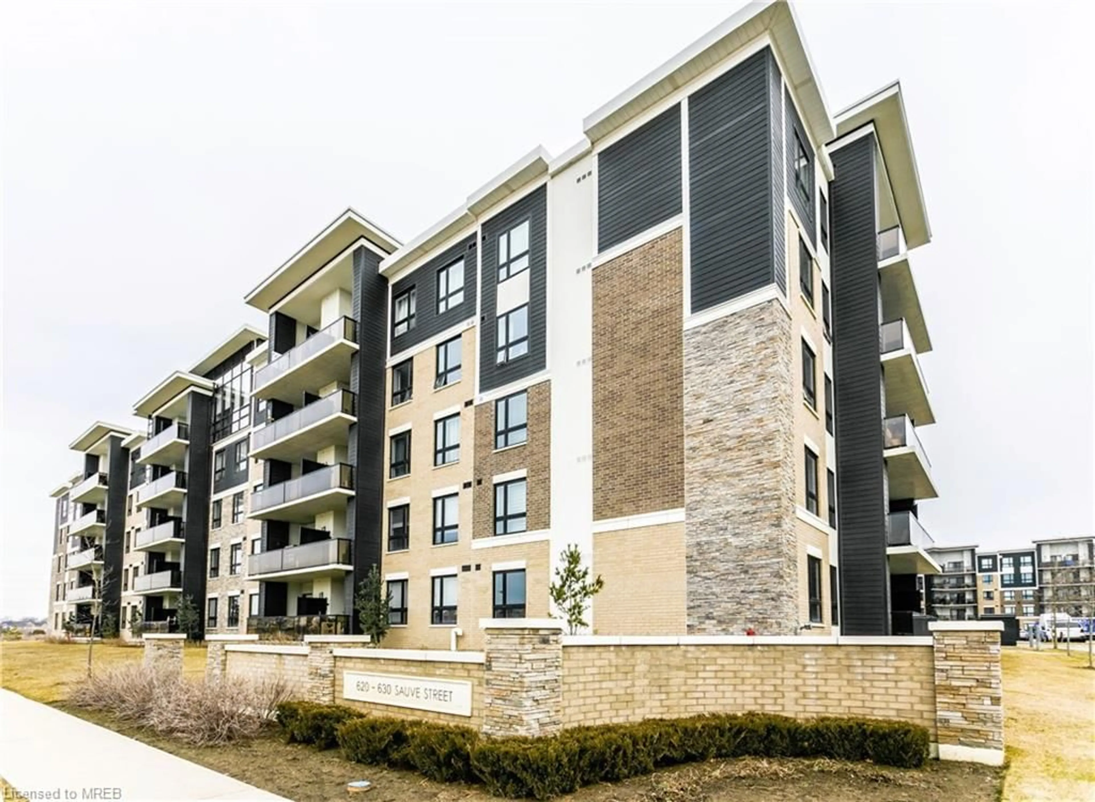 A pic from exterior of the house or condo for 620 Sauve St #104, Milton Ontario L9T 9A5