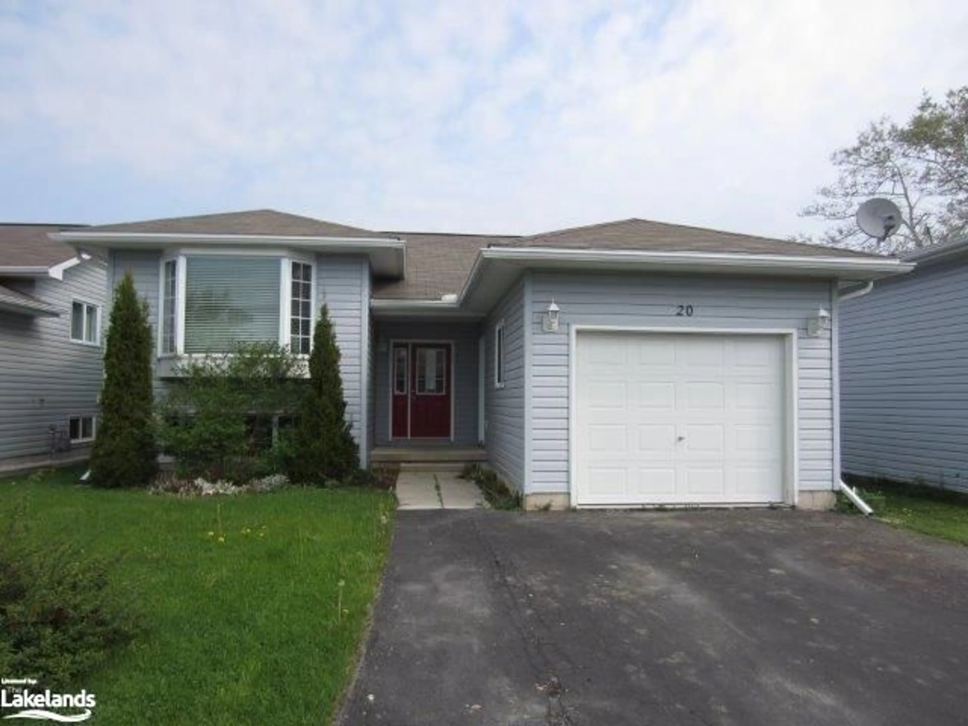 Frontside or backside of a home for 20 Birchwood Crt, Meaford Ontario N4L 1T9