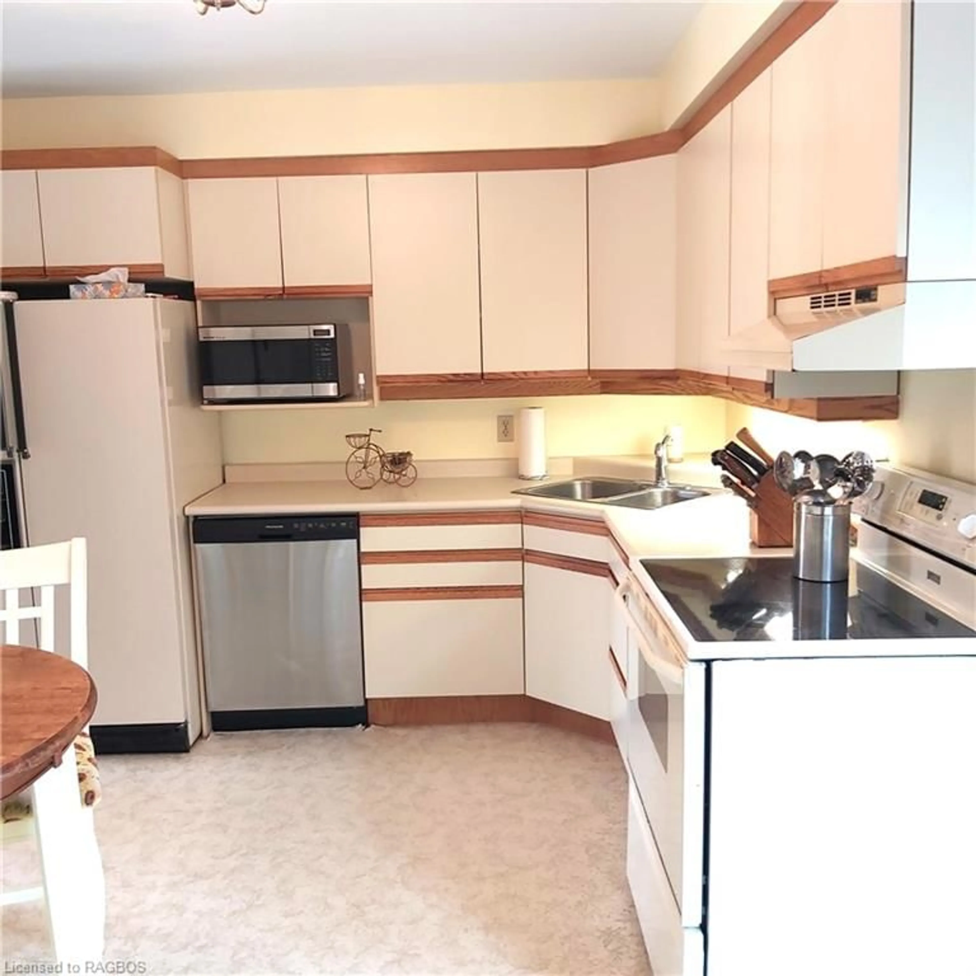 Kitchen for 4 Karin Cres, Walkerton Ontario N0G 2V0