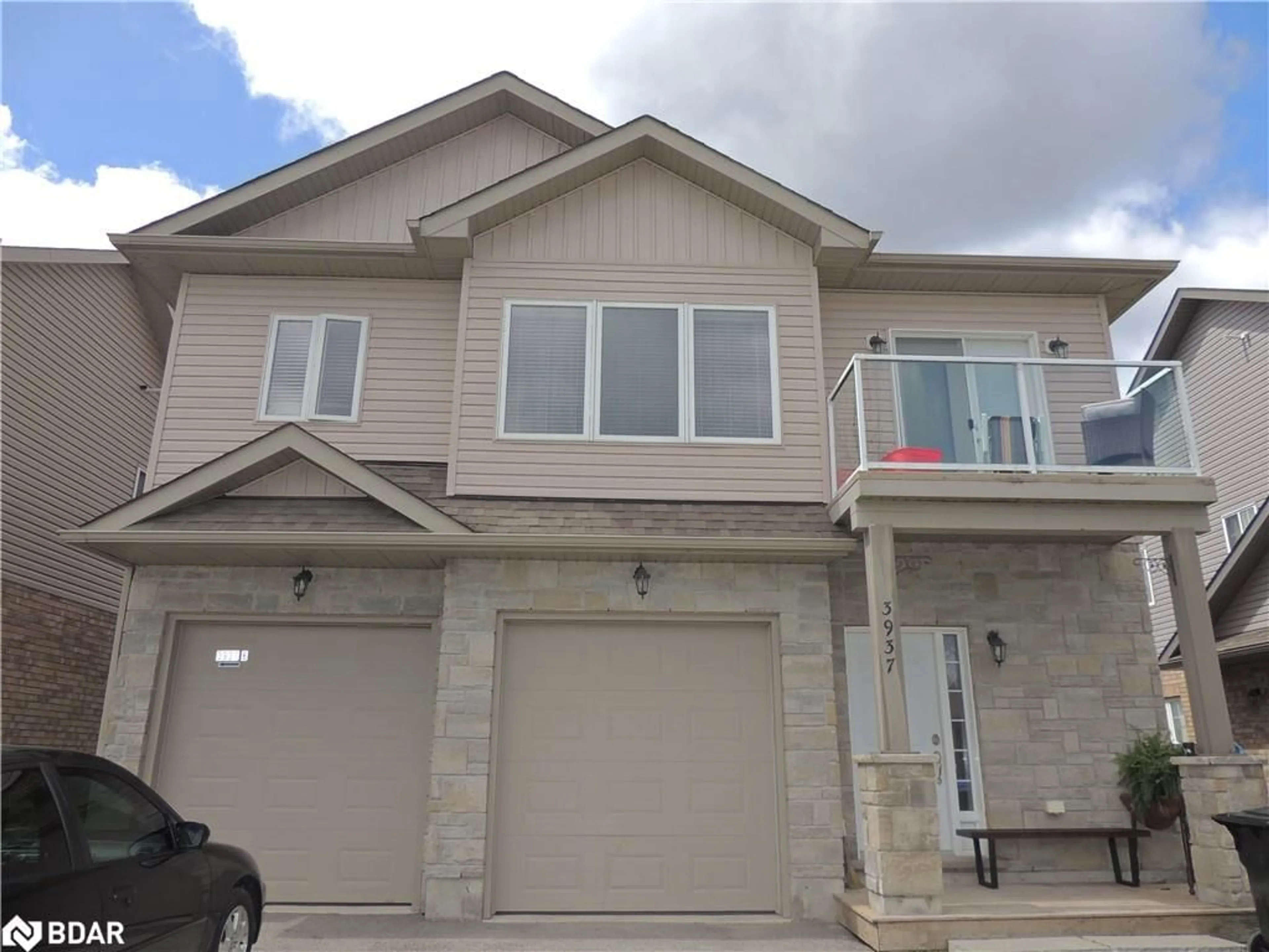 A pic from exterior of the house or condo for 3937 Wood Avenue Ave, Severn Ontario L3V 0T9