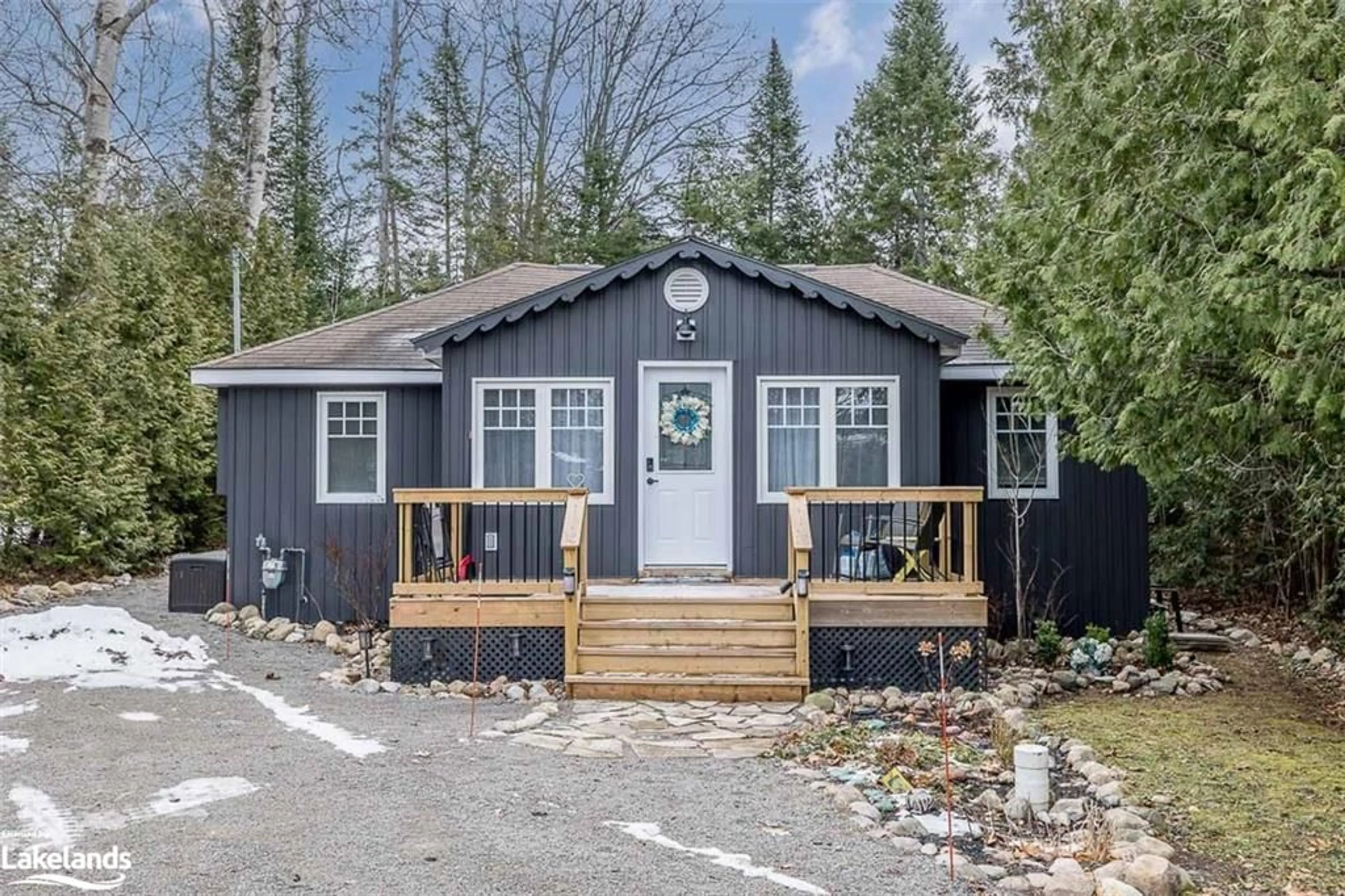 Cottage for 1071 Lawson Rd, Tiny Ontario L0L 1P0