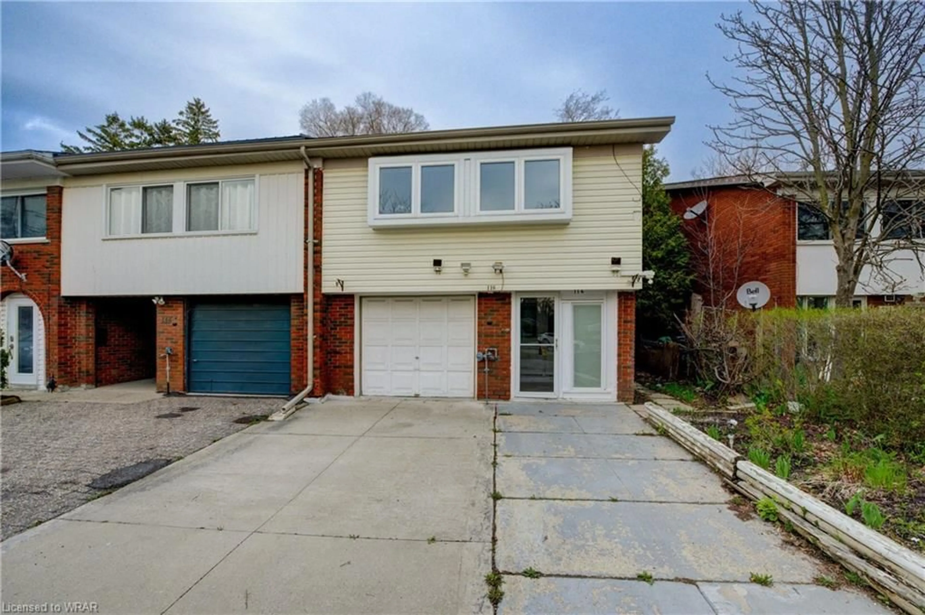 A pic from exterior of the house or condo for 116 Overlea Dr, Kitchener Ontario N2M 1T1