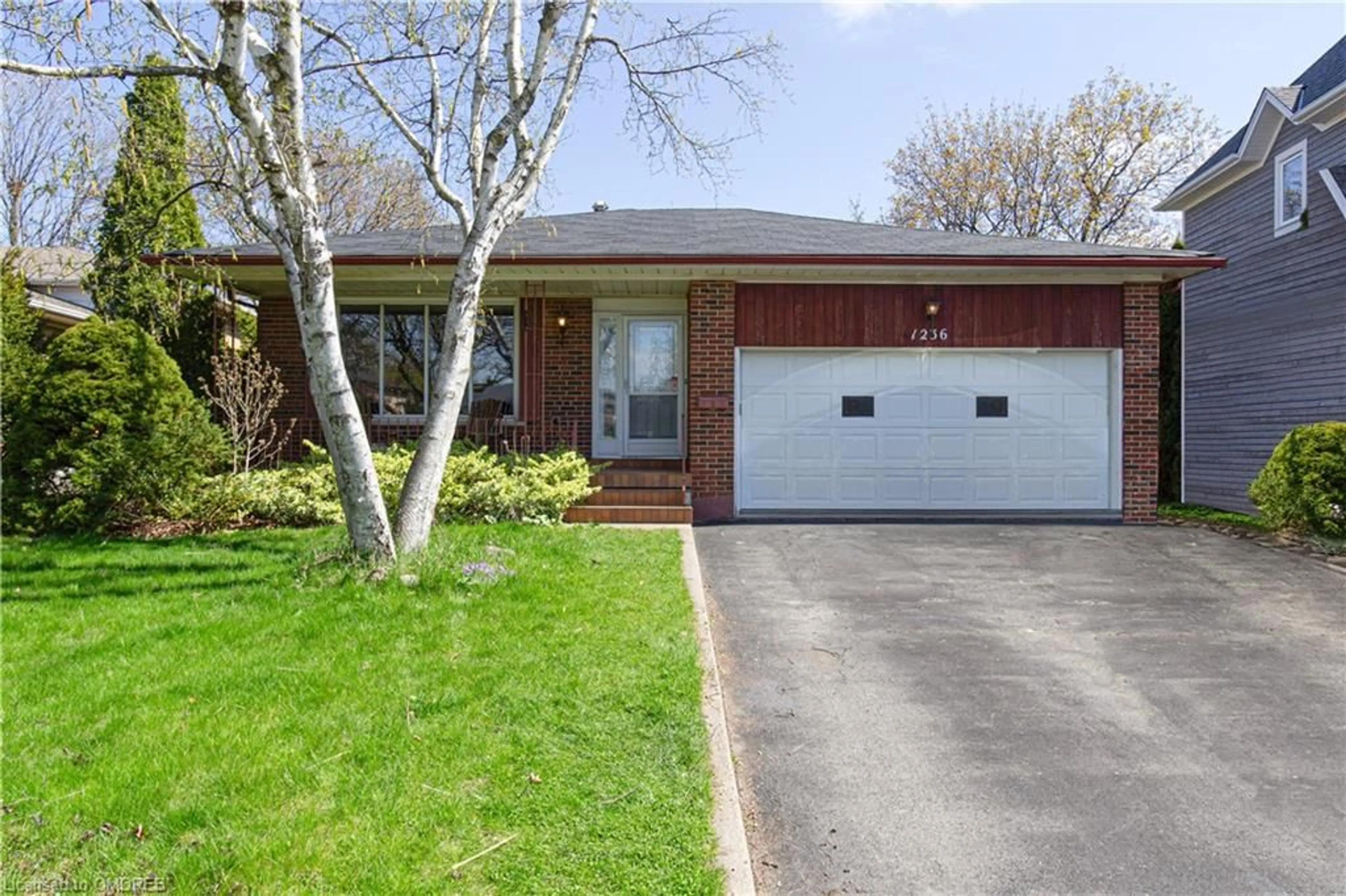 Frontside or backside of a home for 1236 Wood Pl, Oakville Ontario L6L 2R5