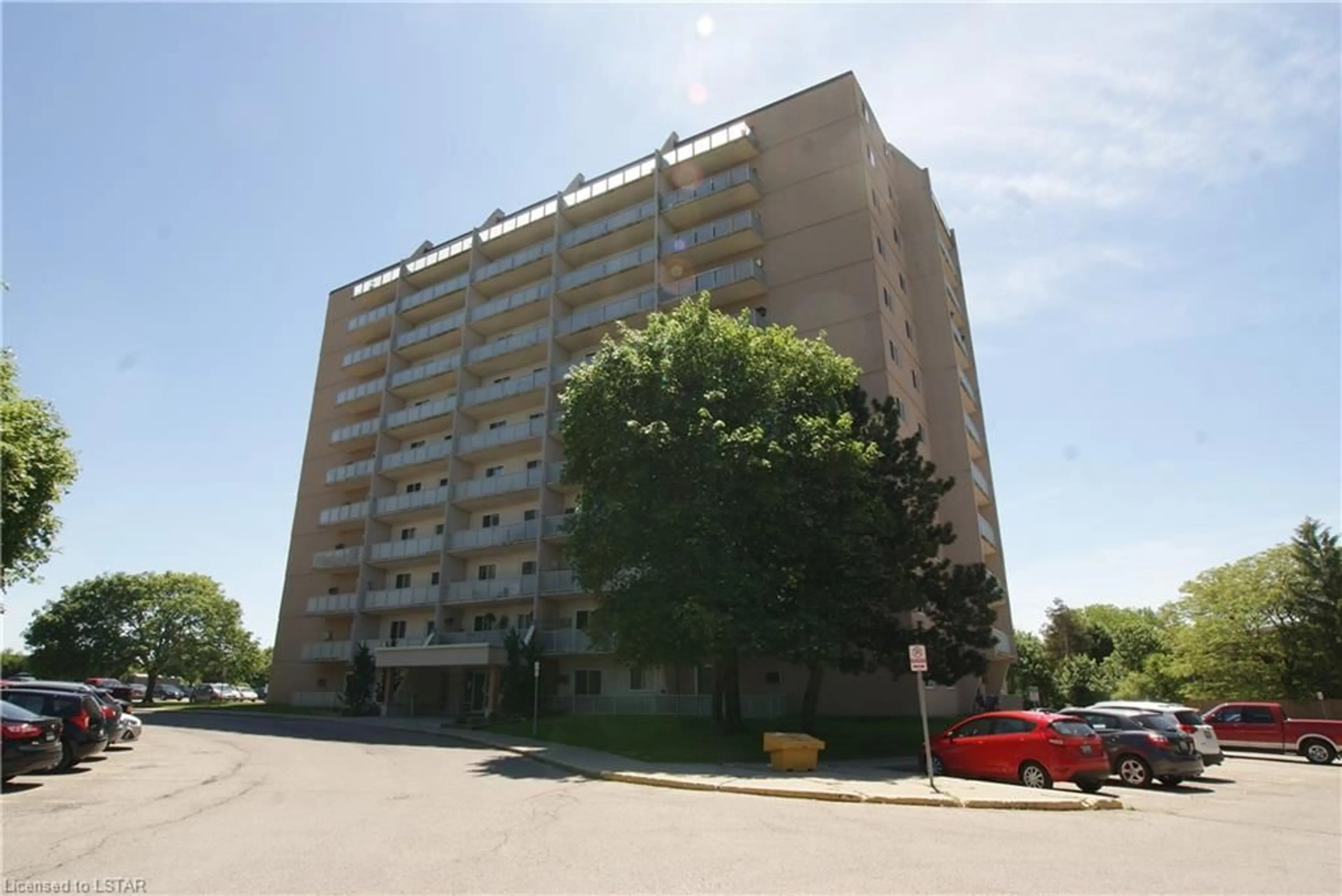 A pic from exterior of the house or condo for 563 Mornington Ave #603, London Ontario N5Y 4T8