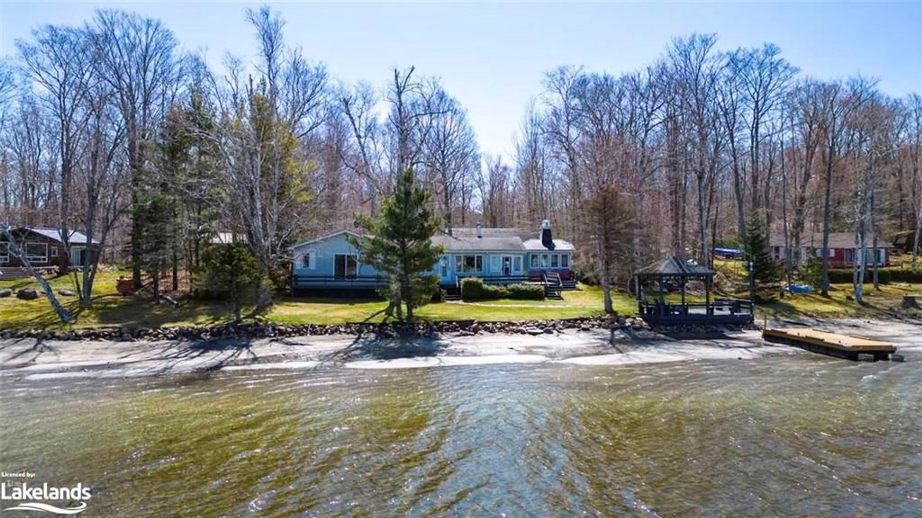 Cottage for 582 Rose Island Dr, Parry Island Ontario P2A 2X4