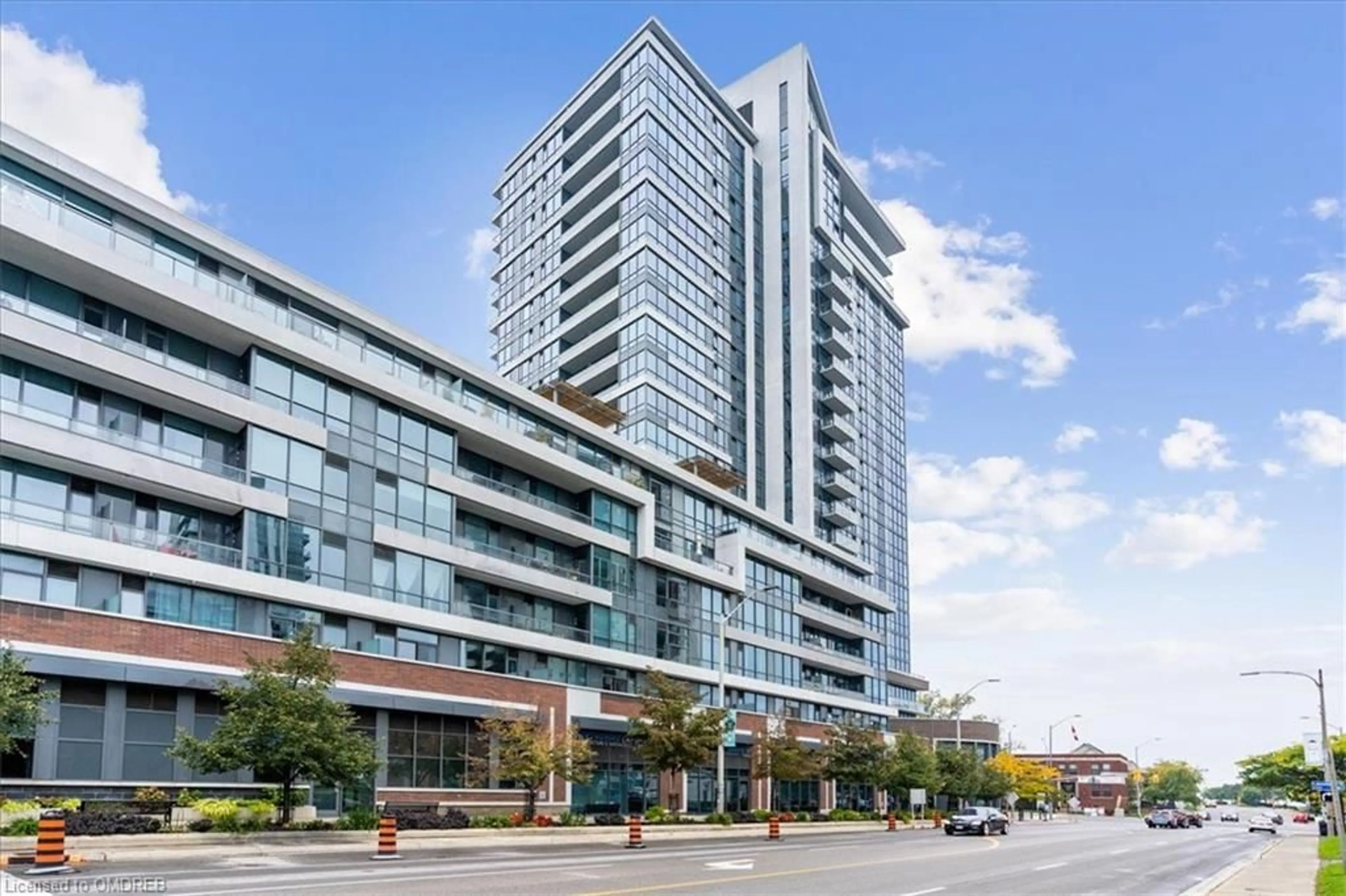 A pic from exterior of the house or condo for 1 Hurontario St #1106, Mississauga Ontario L5G 0A3