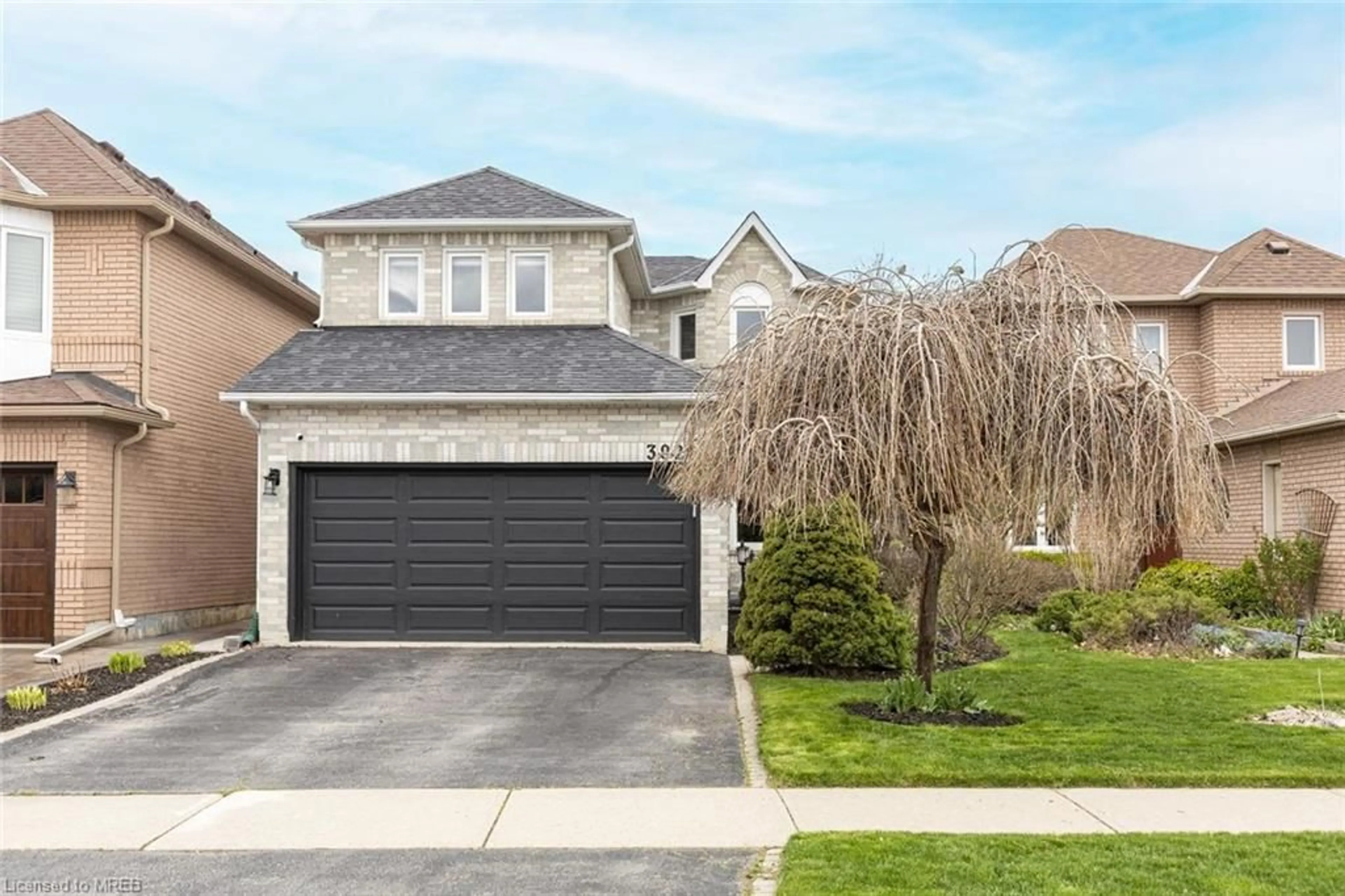 Frontside or backside of a home for 3926 Periwinkle Cres, Mississauga Ontario L5N 6W6