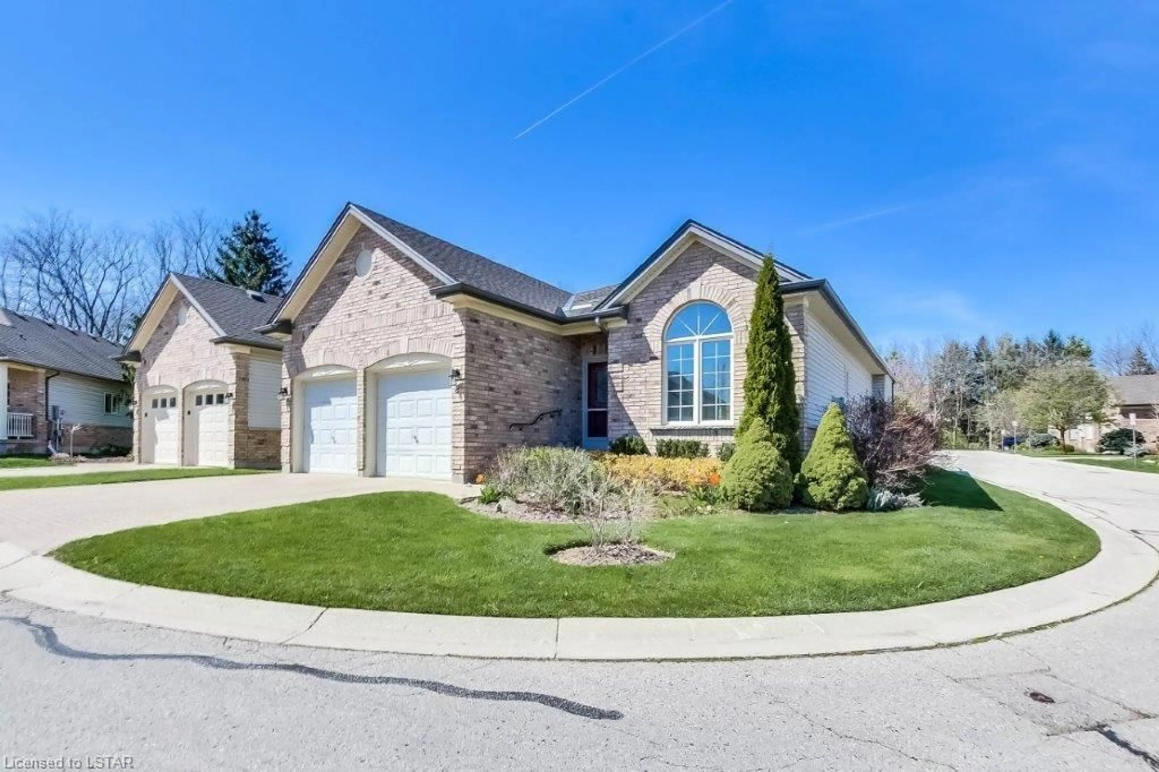 Frontside or backside of a home for 681 Commissioners Rd #8, London Ontario N6K 4T9