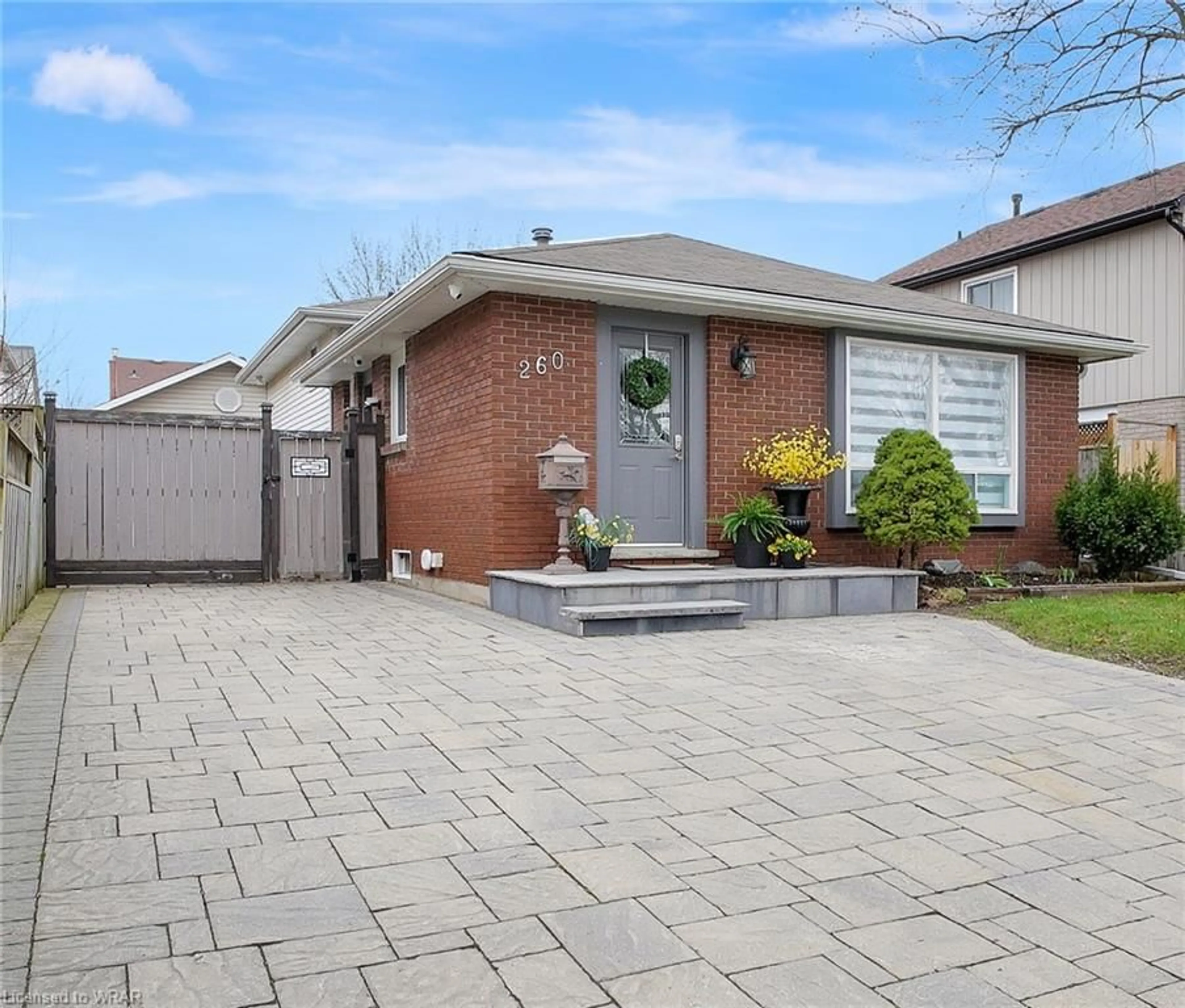 Home with brick exterior material for 260 Johanna Dr, Cambridge Ontario N1S 4C6