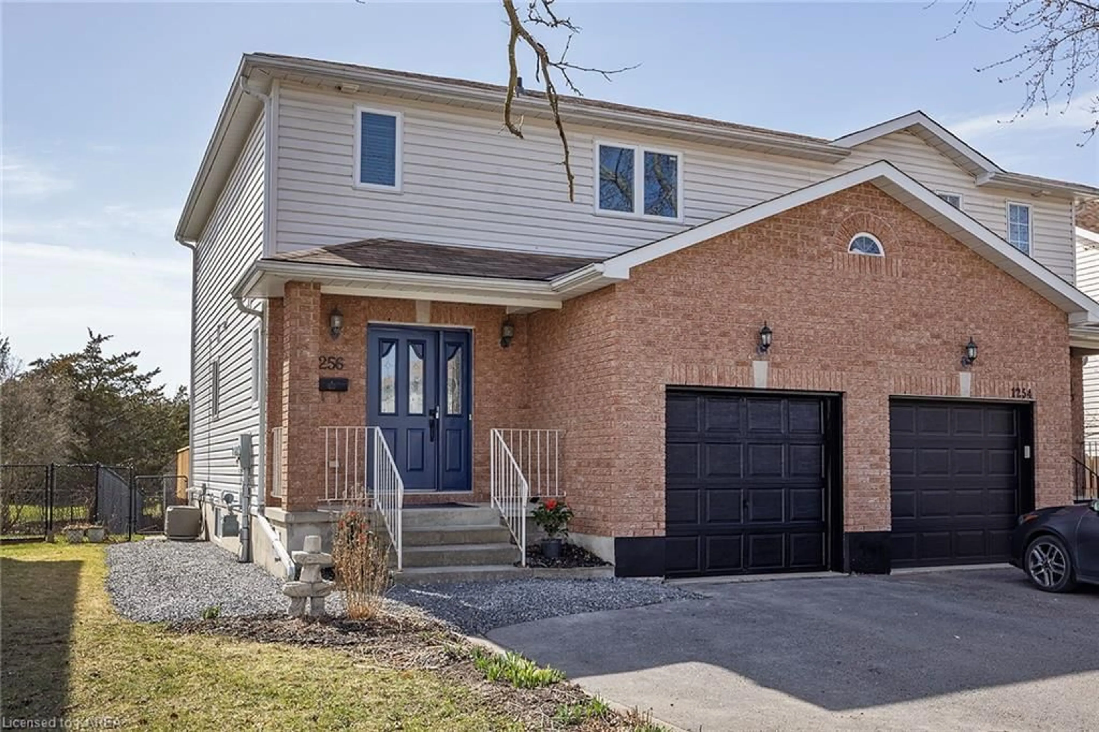 Home with brick exterior material for 1256 Brackenwood Cres, Kingston Ontario K7P 2W1