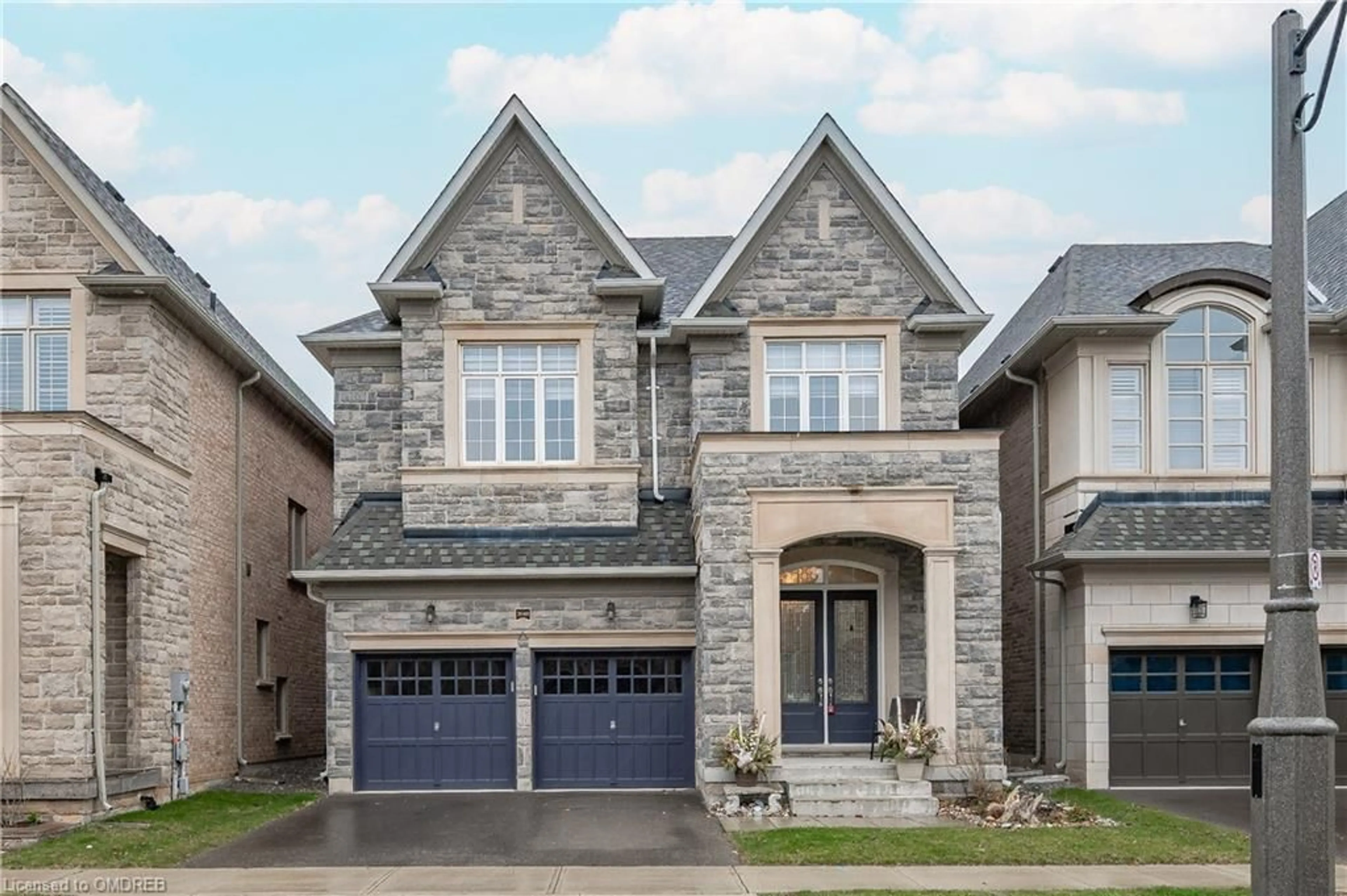 Home with brick exterior material for 3048 Parsonage Cres, Oakville Ontario L6H 0T7