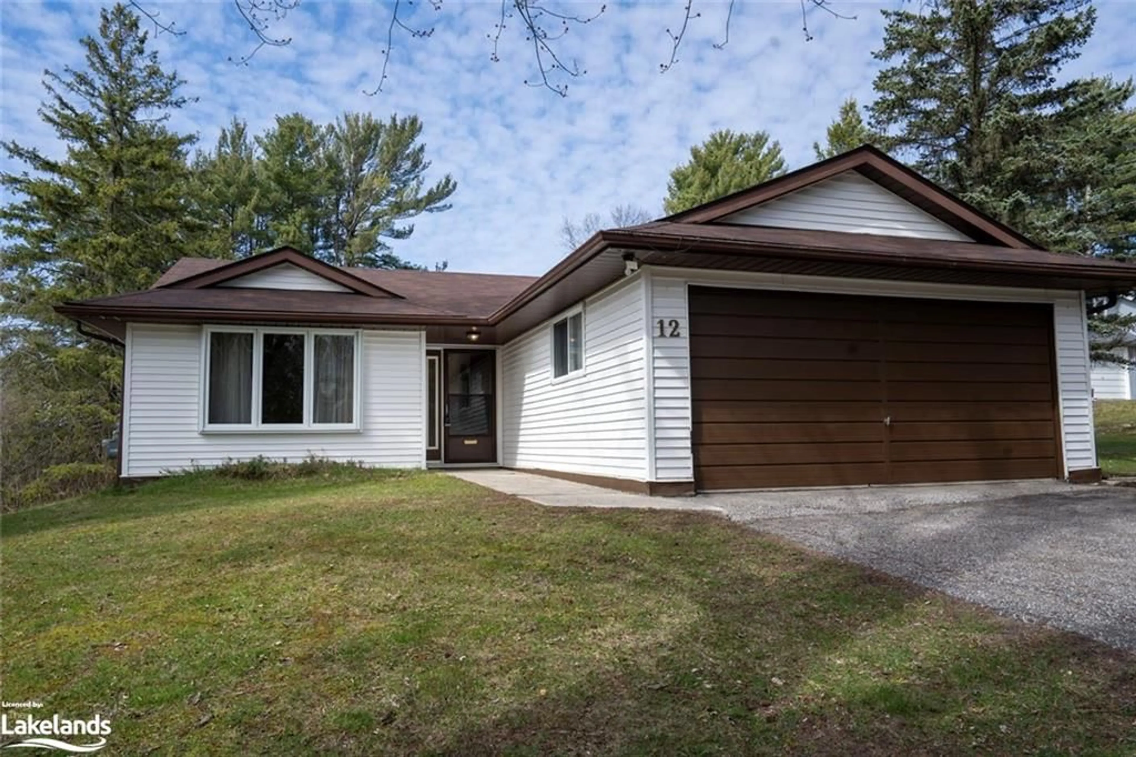 Frontside or backside of a home for 12 George St, Parry Sound Ontario P2A 2M1