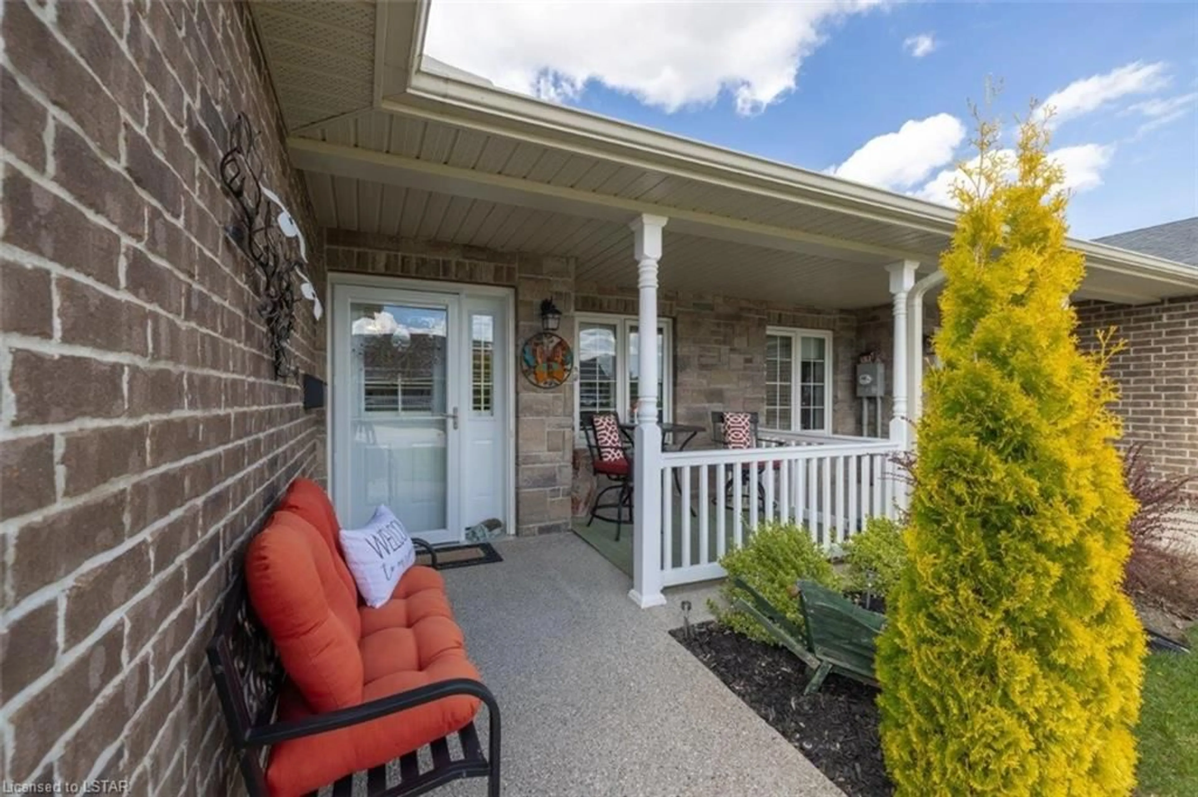 Patio for 42 Devon Dr, Exeter Ontario N0M 1S3