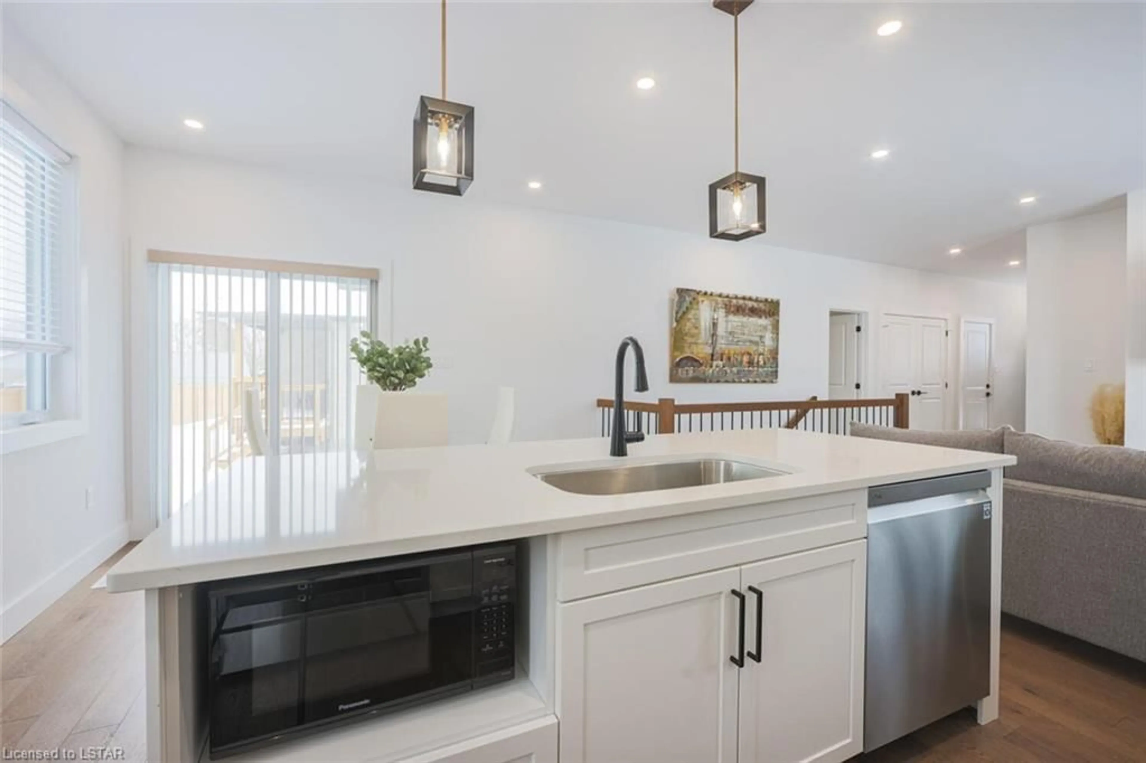 Contemporary kitchen for 22701 Adelaide Rd #51, Mount Brydges Ontario N0L 1W0