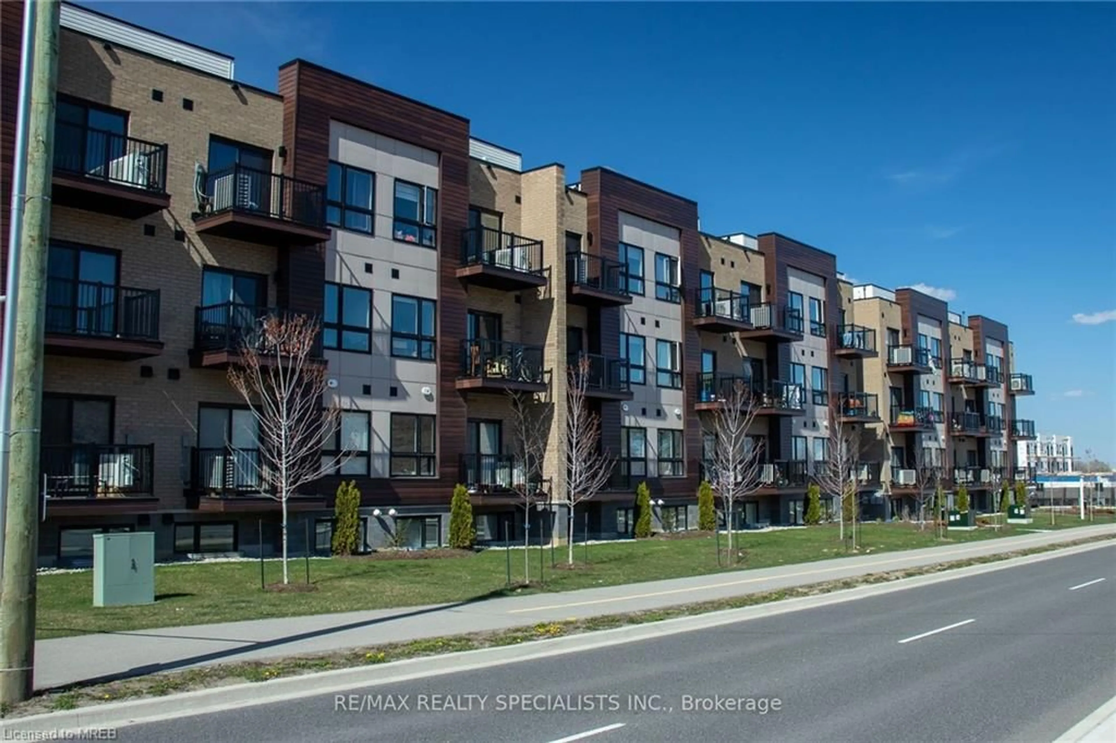 A pic from exterior of the house or condo for 10 Palace Street St #B6, Kitchener Ontario N2E 0J3