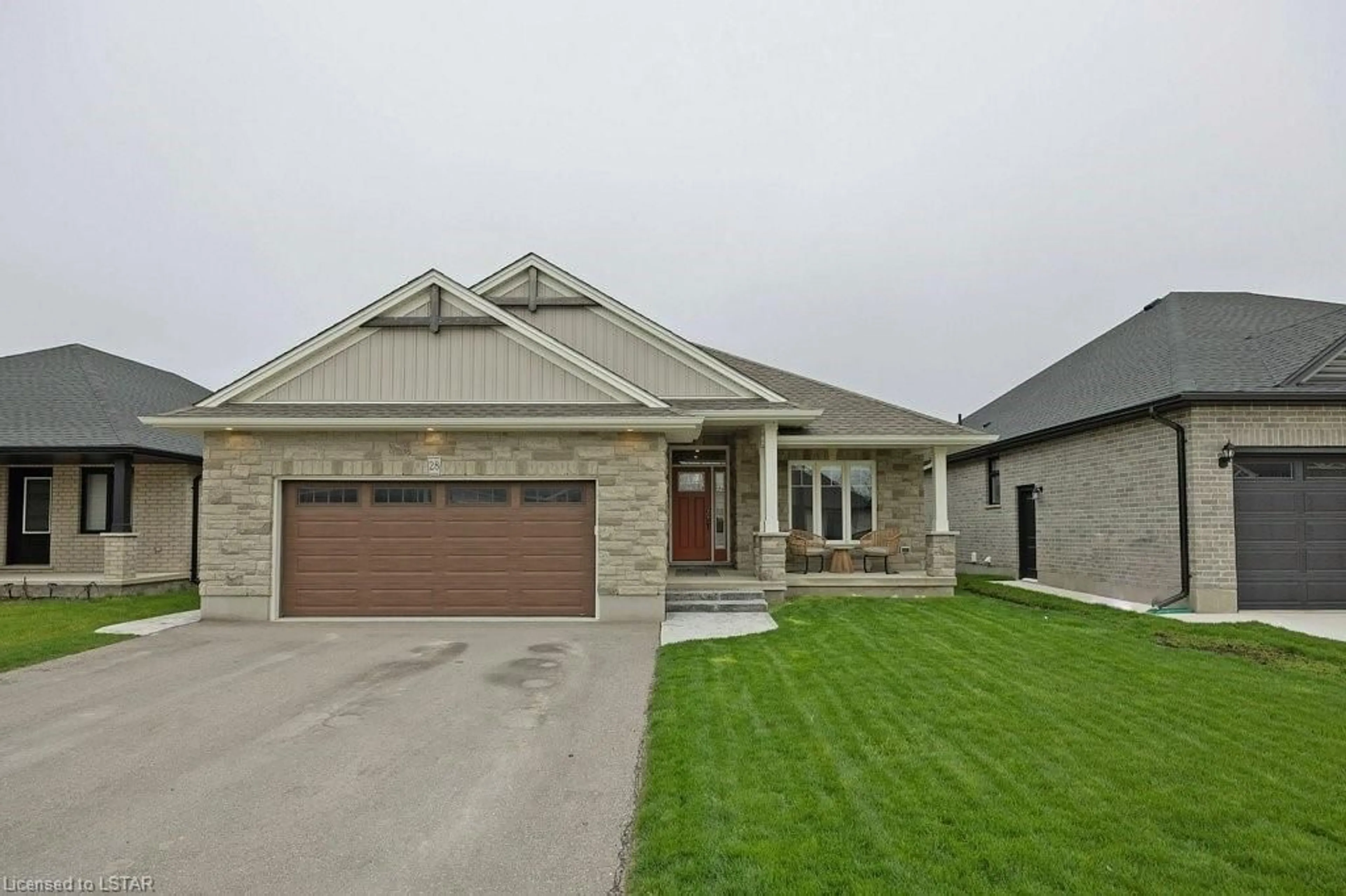 Frontside or backside of a home for 28 Royal Dornoch Dr, St. Thomas Ontario N5R 0K4