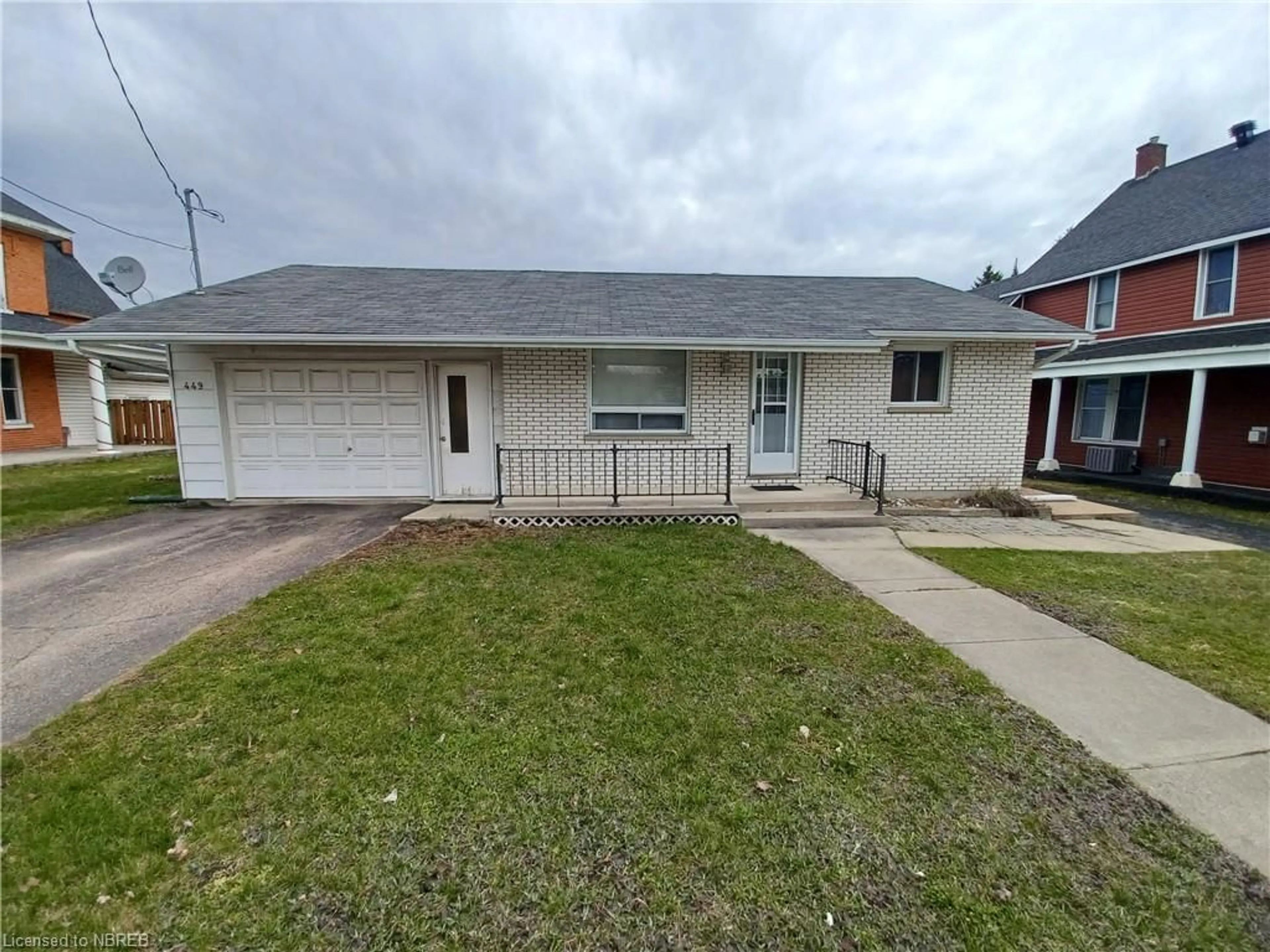 Frontside or backside of a home for 449 Valois Dr, Mattawa Ontario P0H 1V0