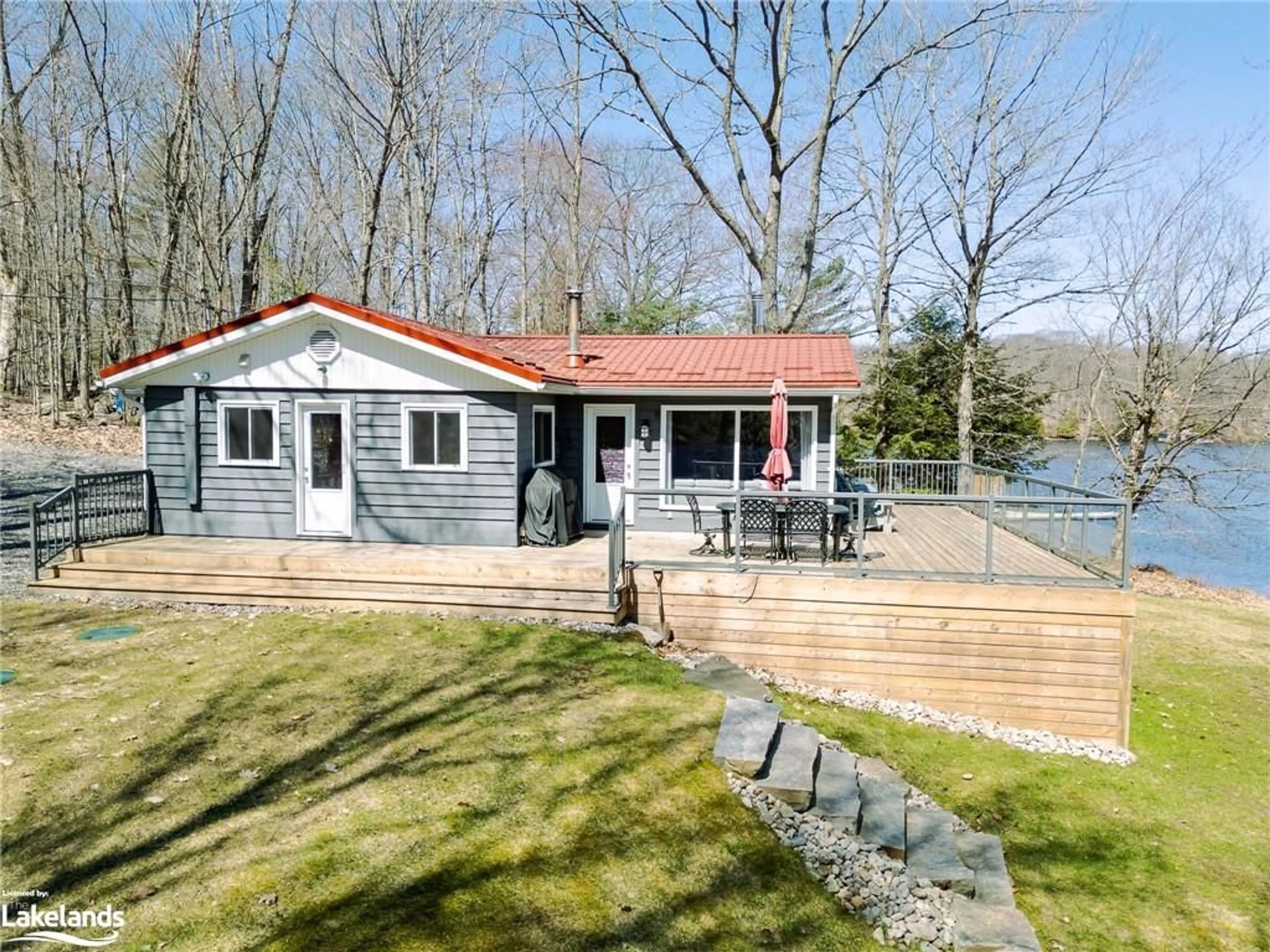 Cottage for 1067 Bruce Lake Dr, Minett Ontario P0B 1G0