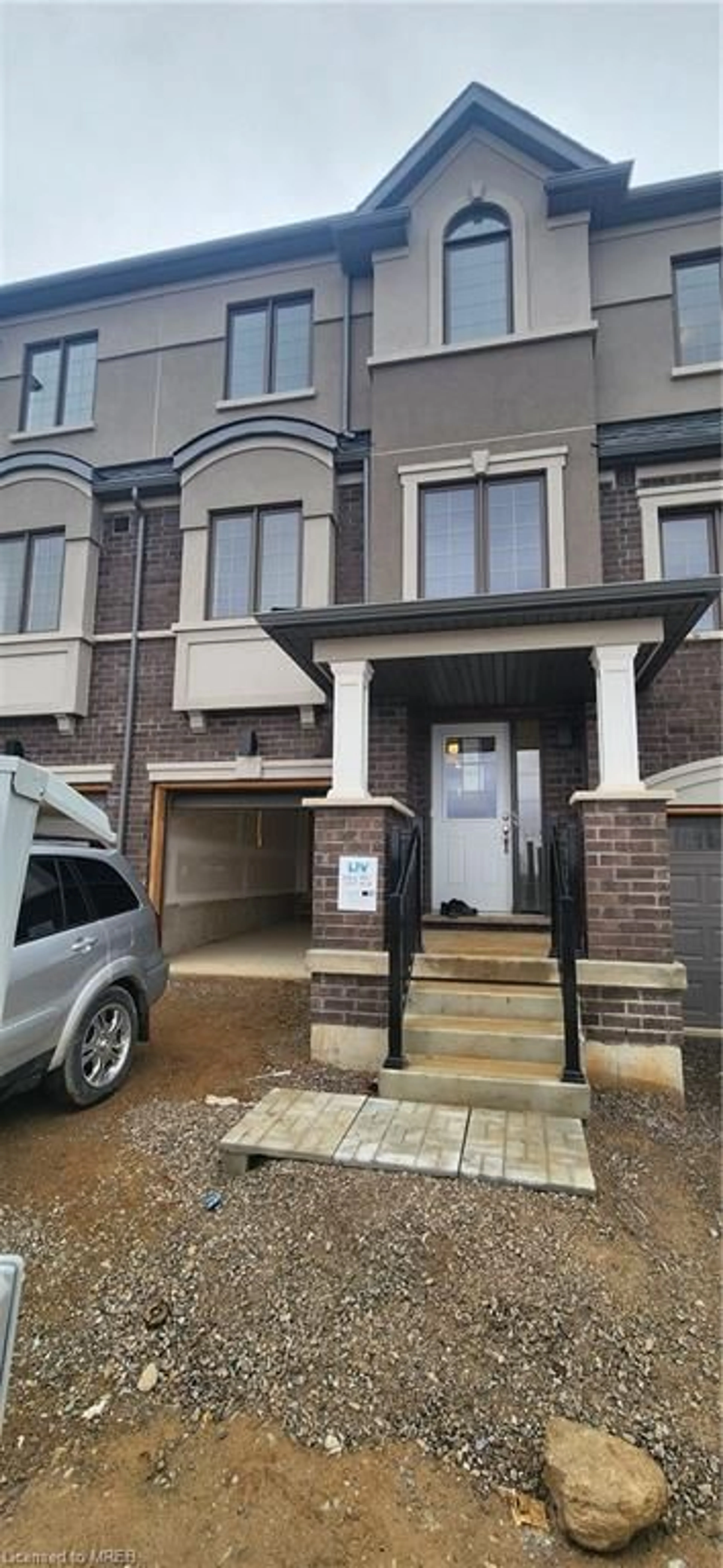 A pic from exterior of the house or condo for 620 Colborne St #80, Brantford Ontario N3T 0L8