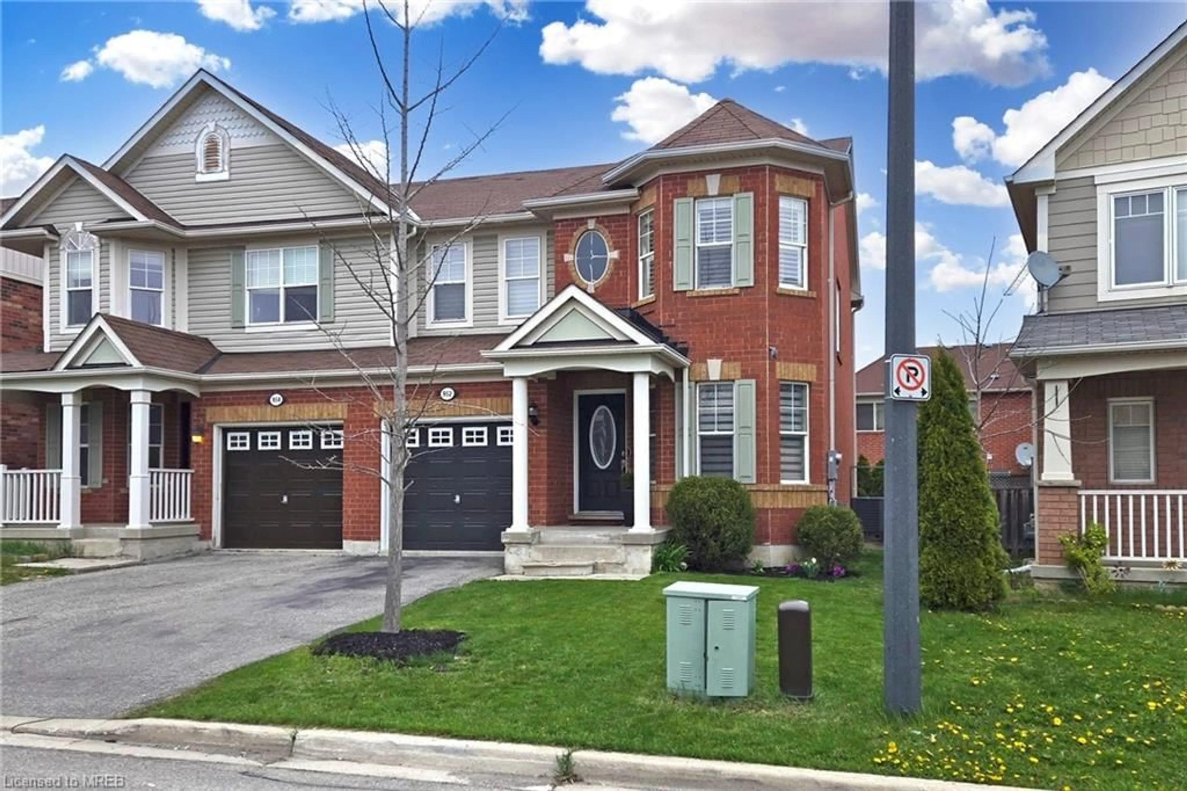 A pic from exterior of the house or condo for 952 Zelinsky Cres, Milton Ontario L9T 0L5