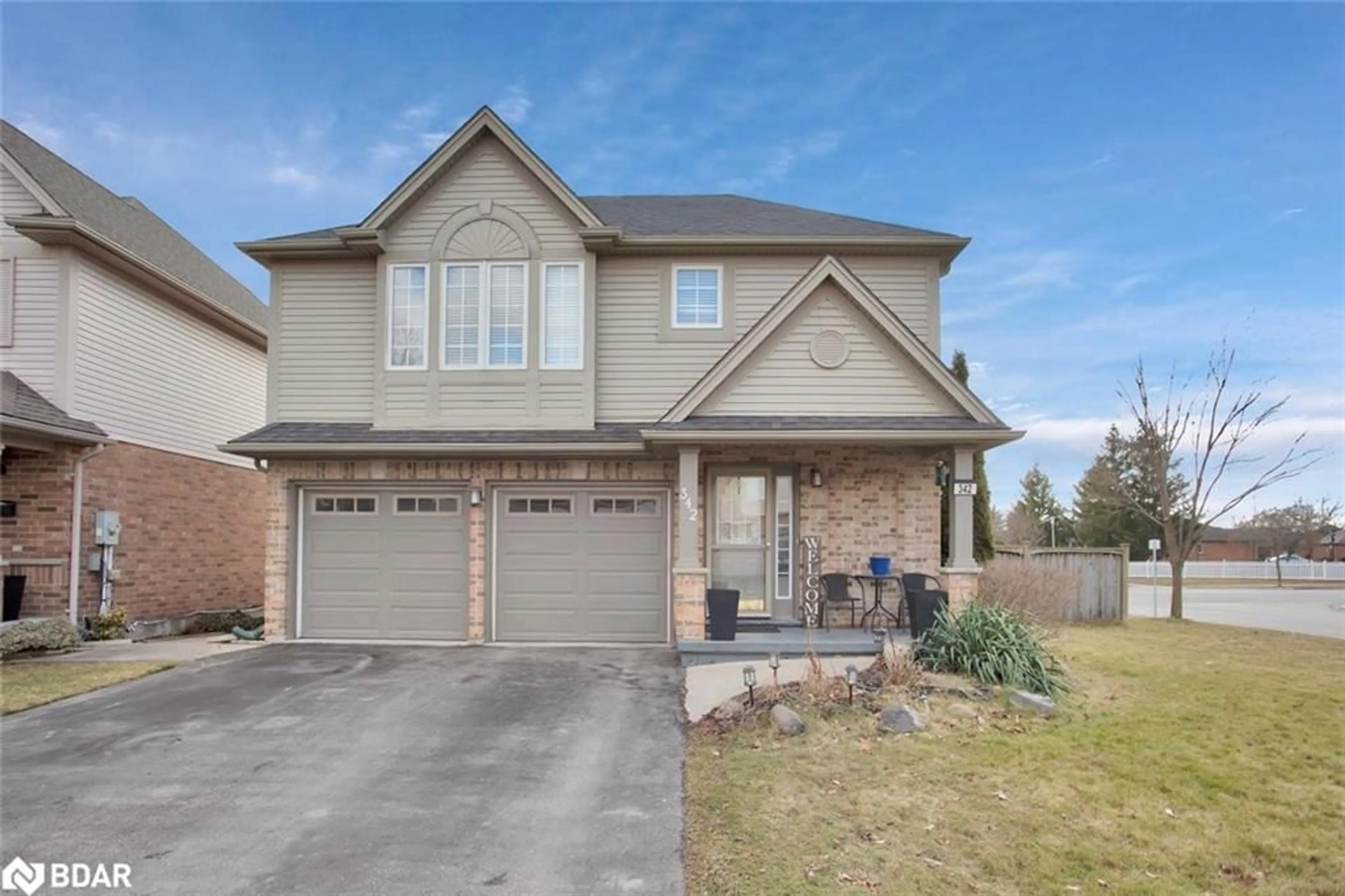 Frontside or backside of a home for 342 South Leaksdale Cir, London Ontario N6M 1K3