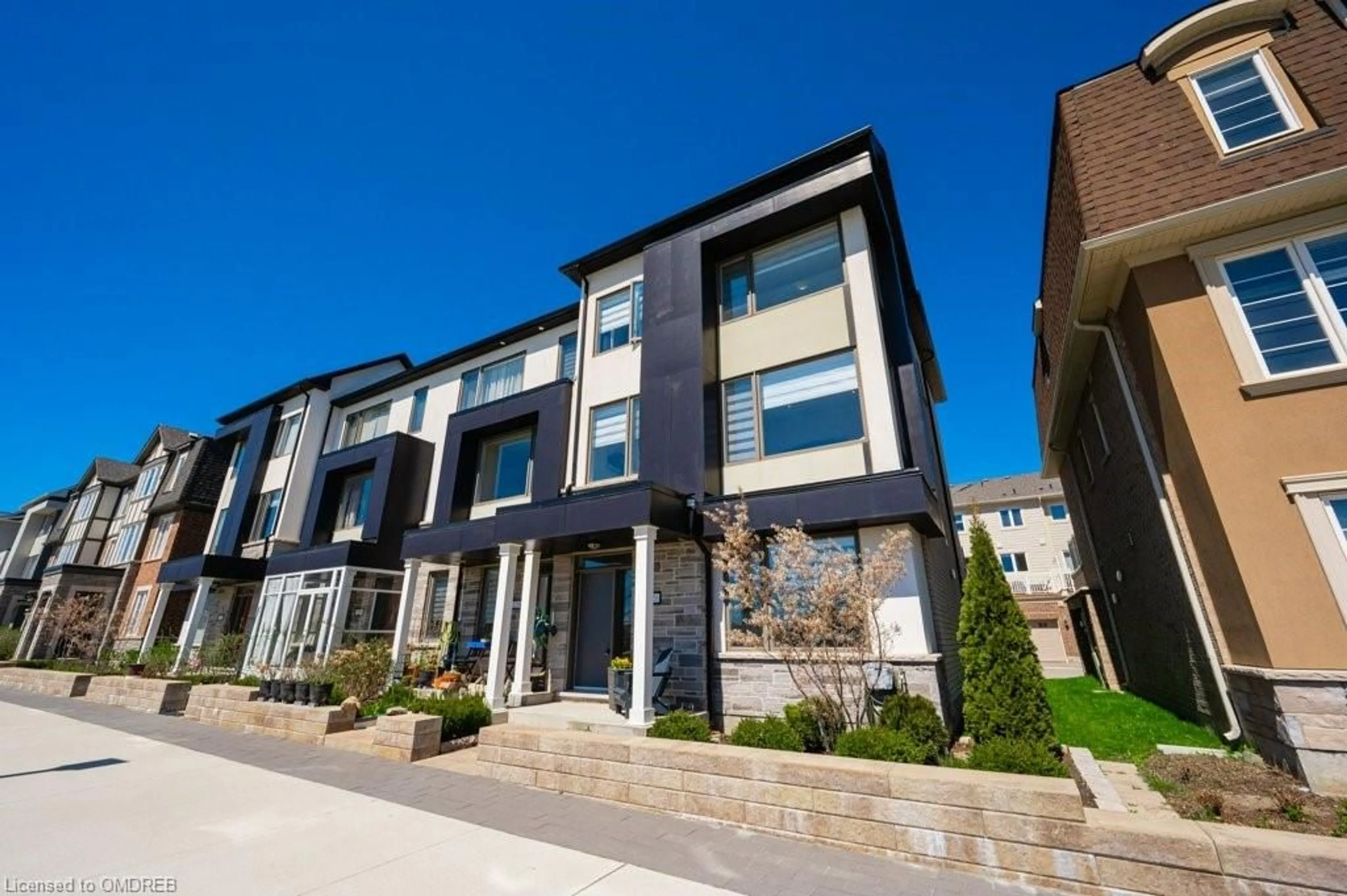 A pic from exterior of the house or condo for 3256 Charles Fay Passage #5, Oakville Ontario L6M 1S2