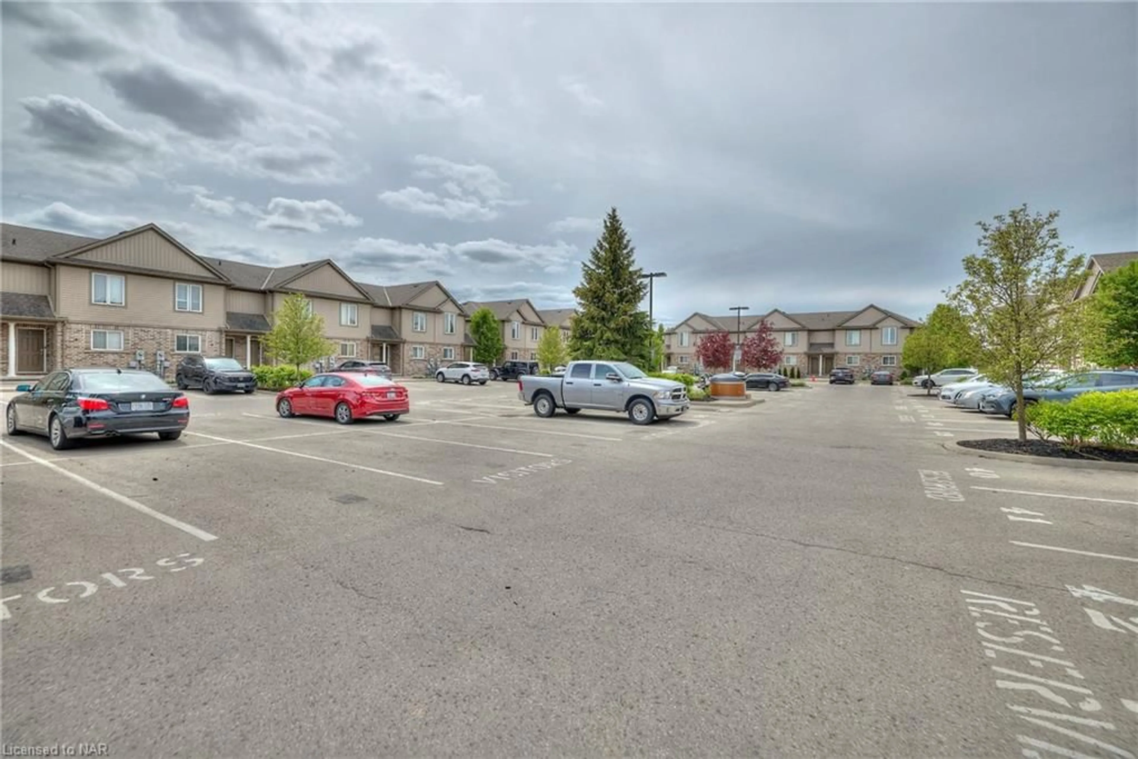 Street view for 6117 Kelsey Crescent #33, Niagara Falls Ontario L2H 0L6