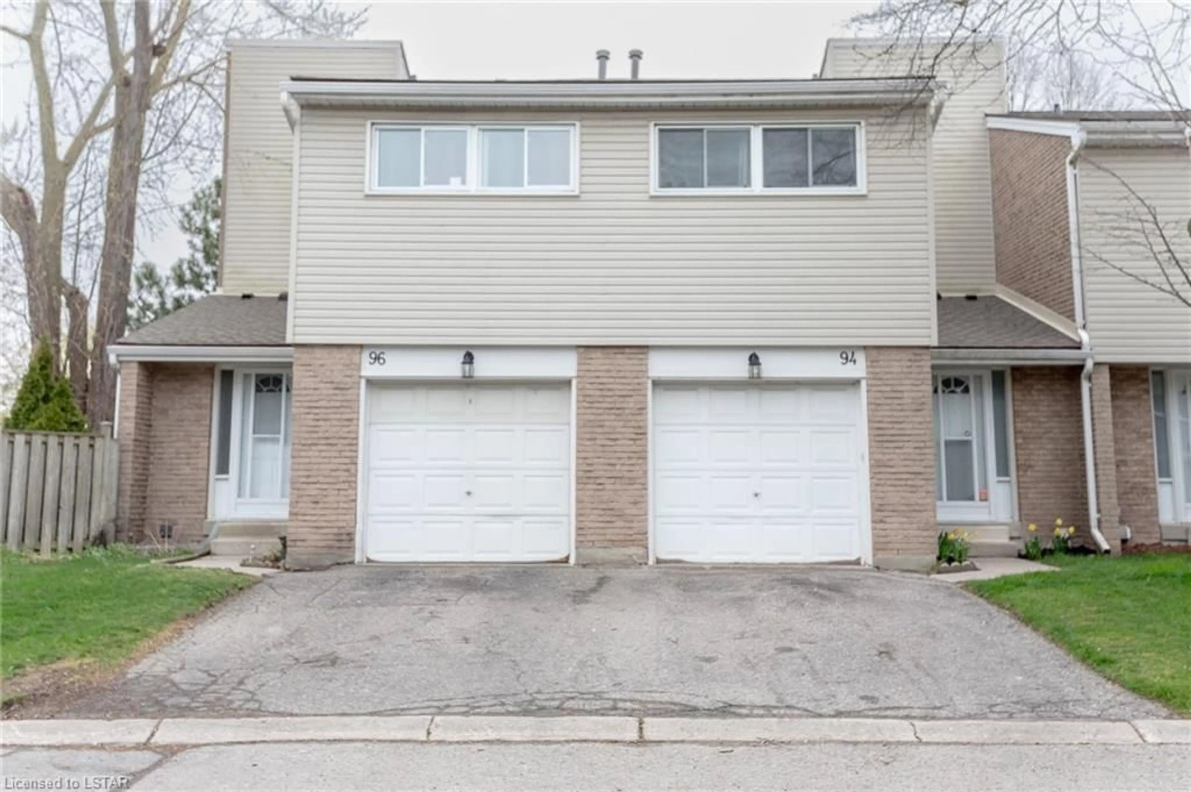 A pic from exterior of the house or condo for 590 Millbank Dr #94, London Ontario N6E 2H2