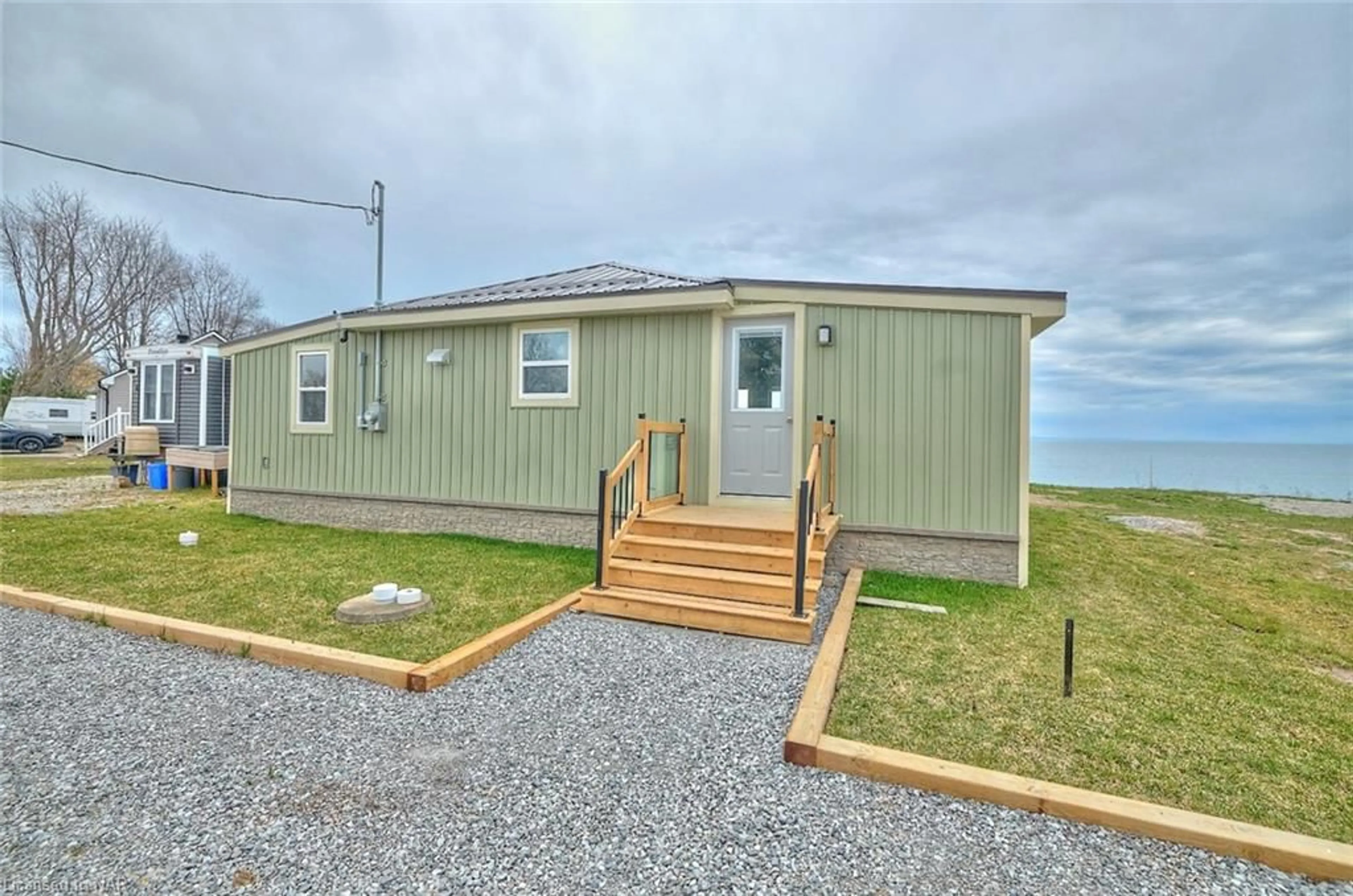 Cottage for 49 Derner Line, Lowbanks Ontario N0A 1K0