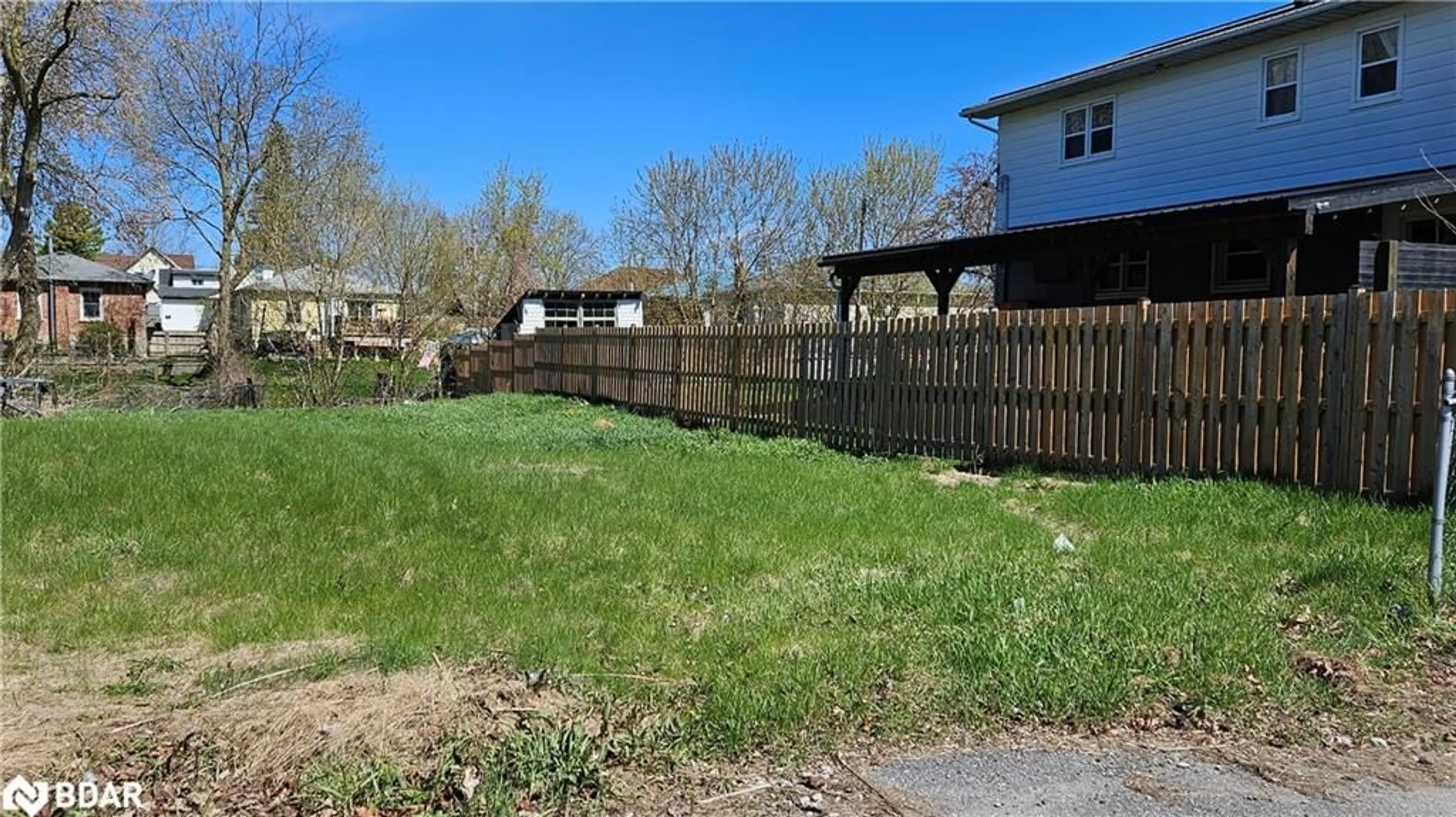 Fenced yard for 2 Panelas Cres, Quinte West Ontario K8V 6A4