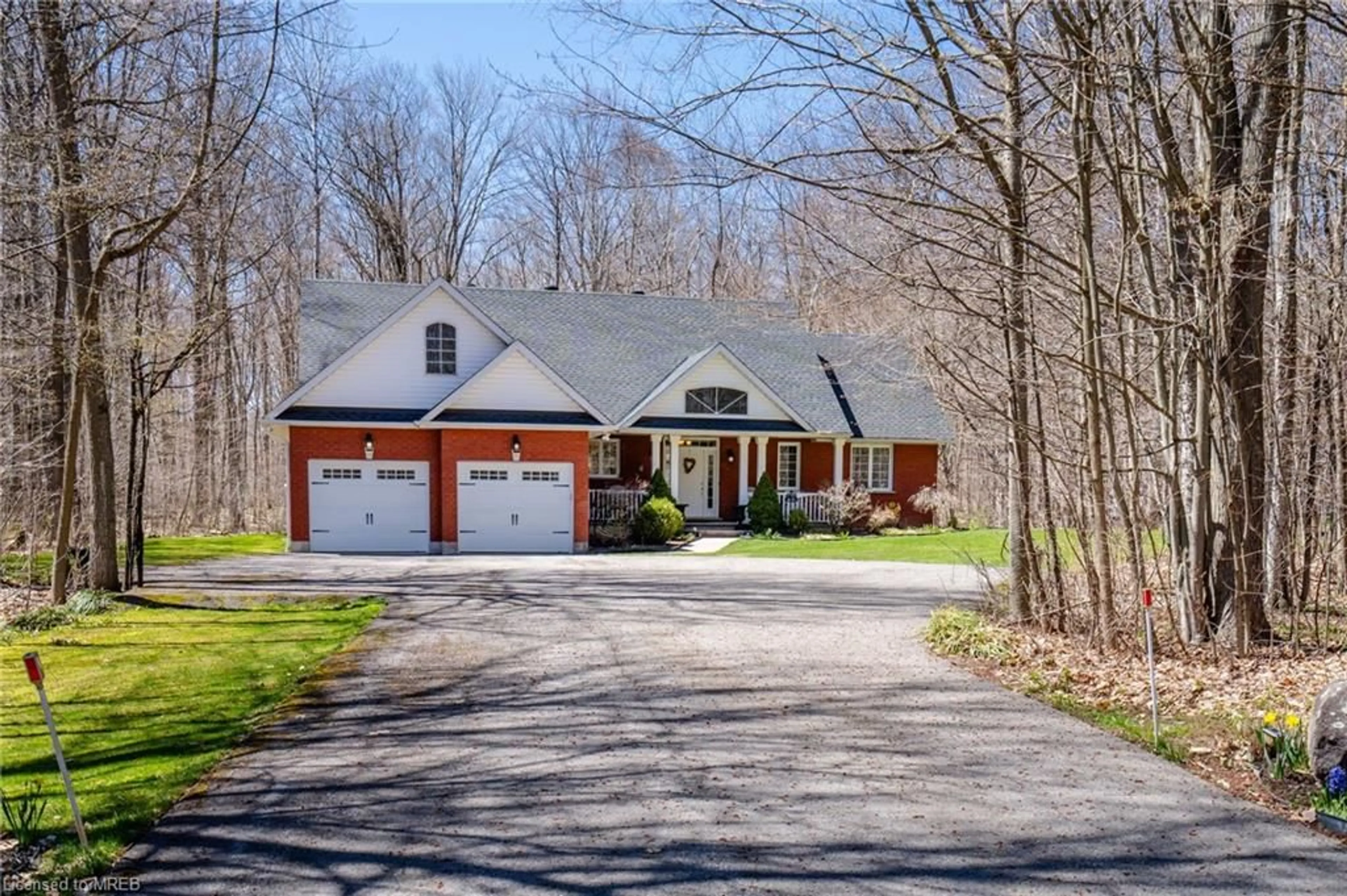 Cottage for 10 Meadowbrook Blvd, Tiny Ontario L9M 0M2