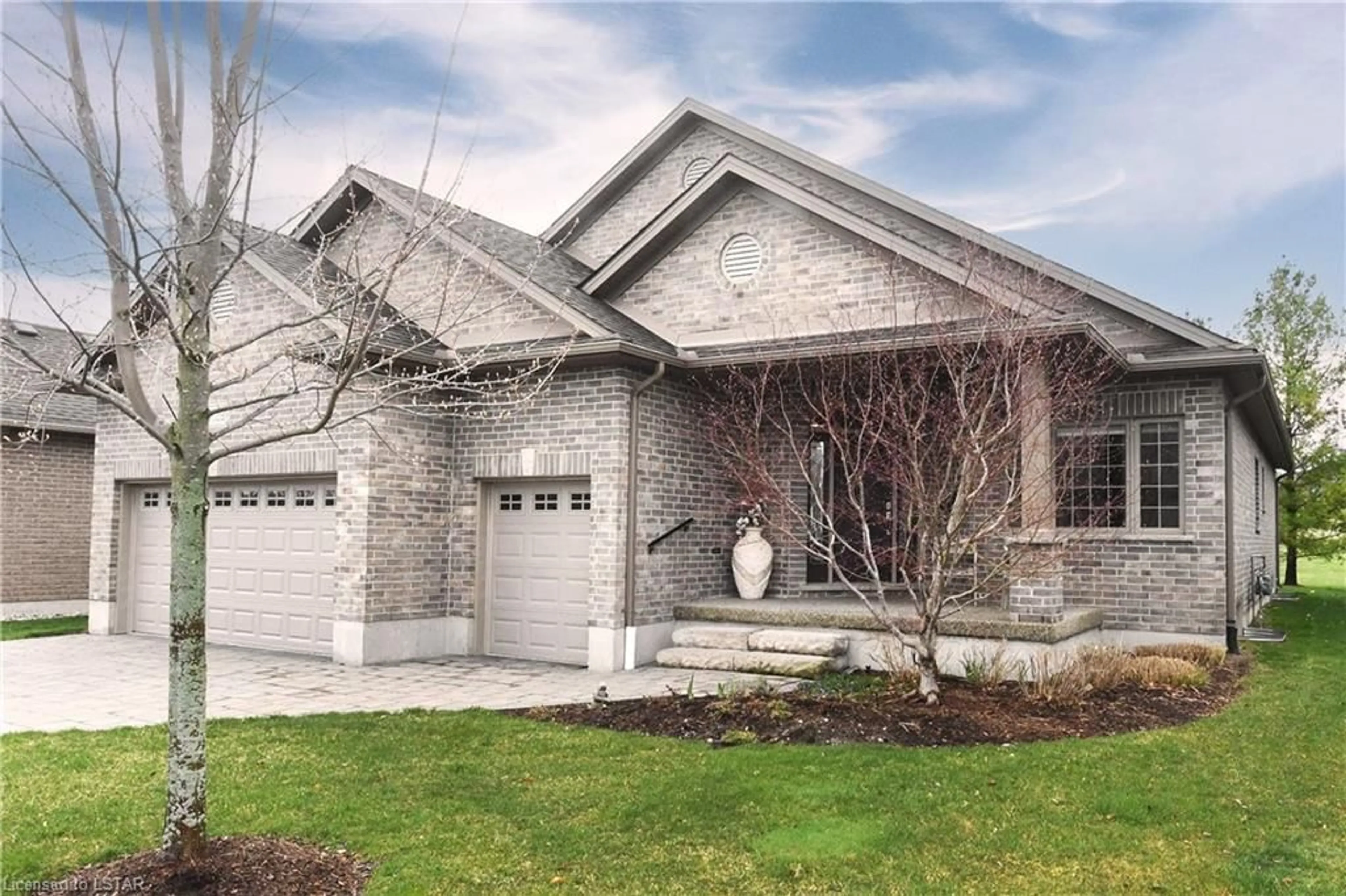 Home with brick exterior material for 2622 Sandra Post Cres, London Ontario N6K 5R4