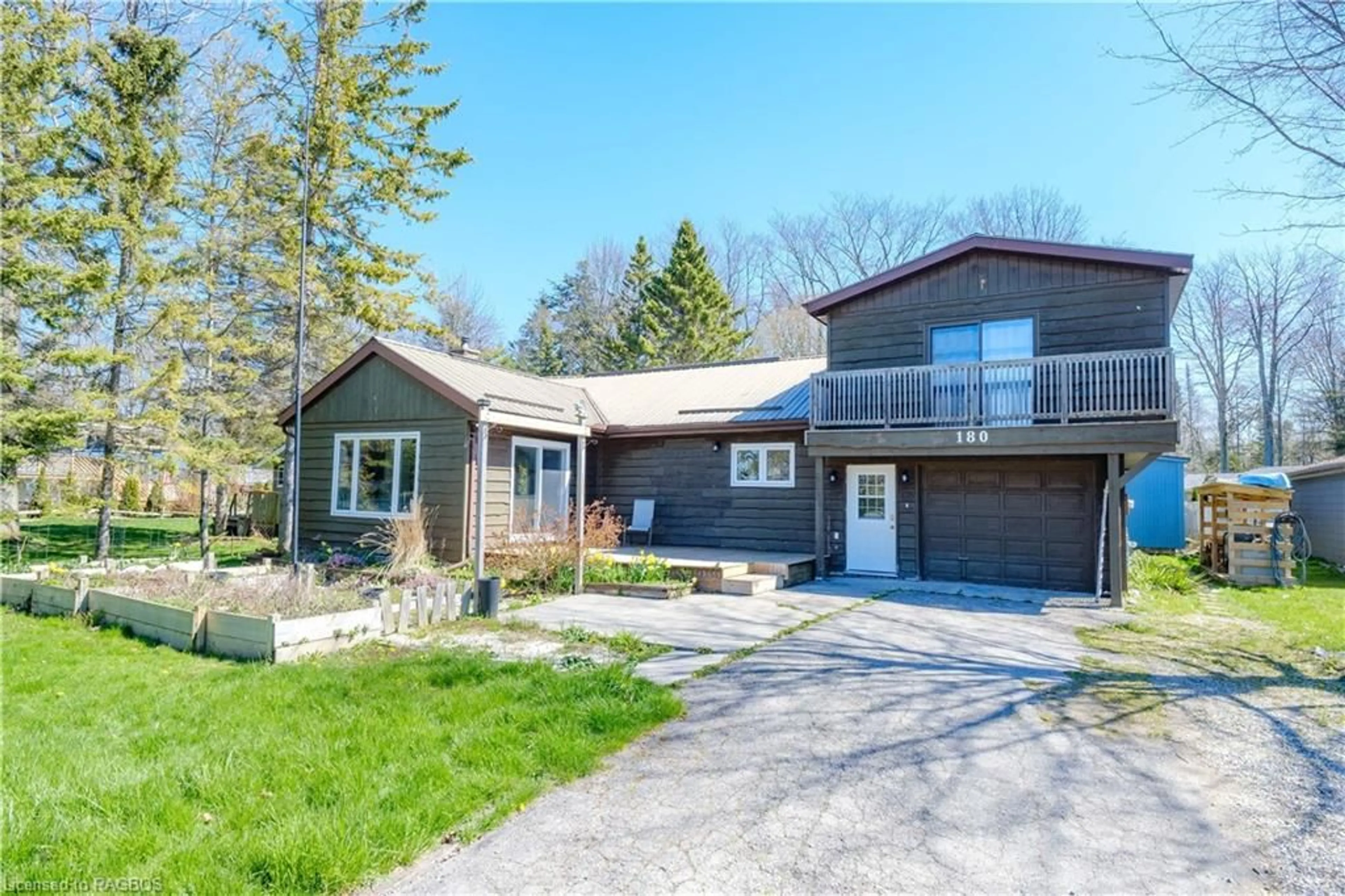 Frontside or backside of a home for 180 Huron Rd, Point Clark Ontario N2Z 2X3