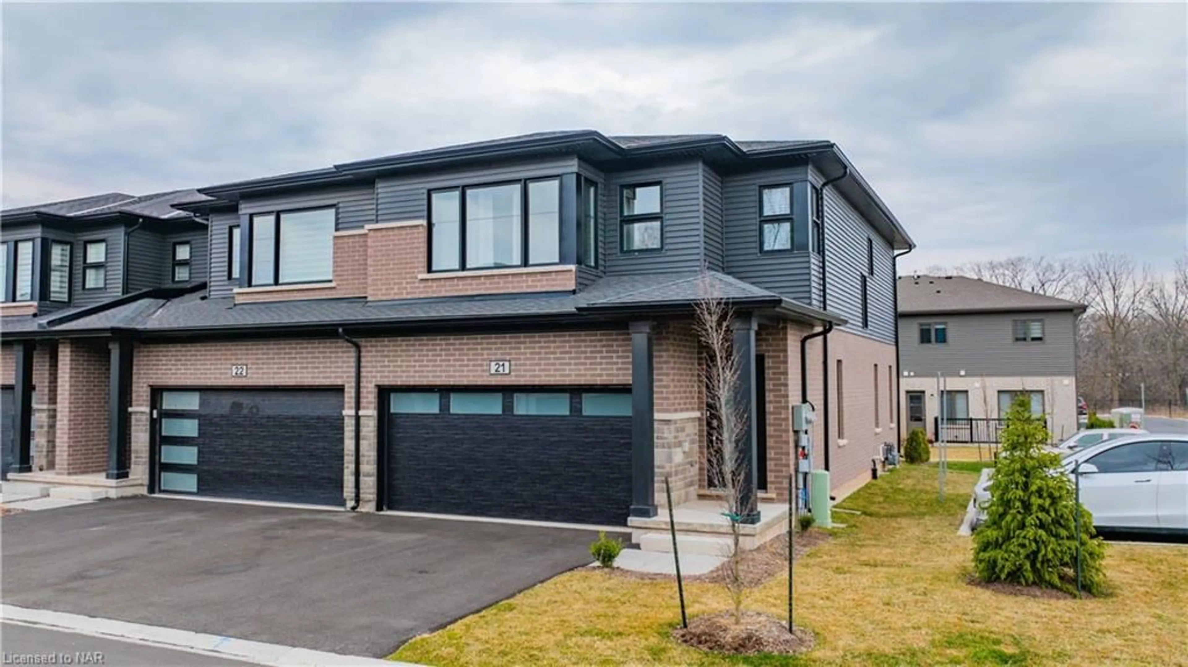 Home with brick exterior material for 4552 Portage Rd #21, Niagara Falls Ontario L2E 6A8